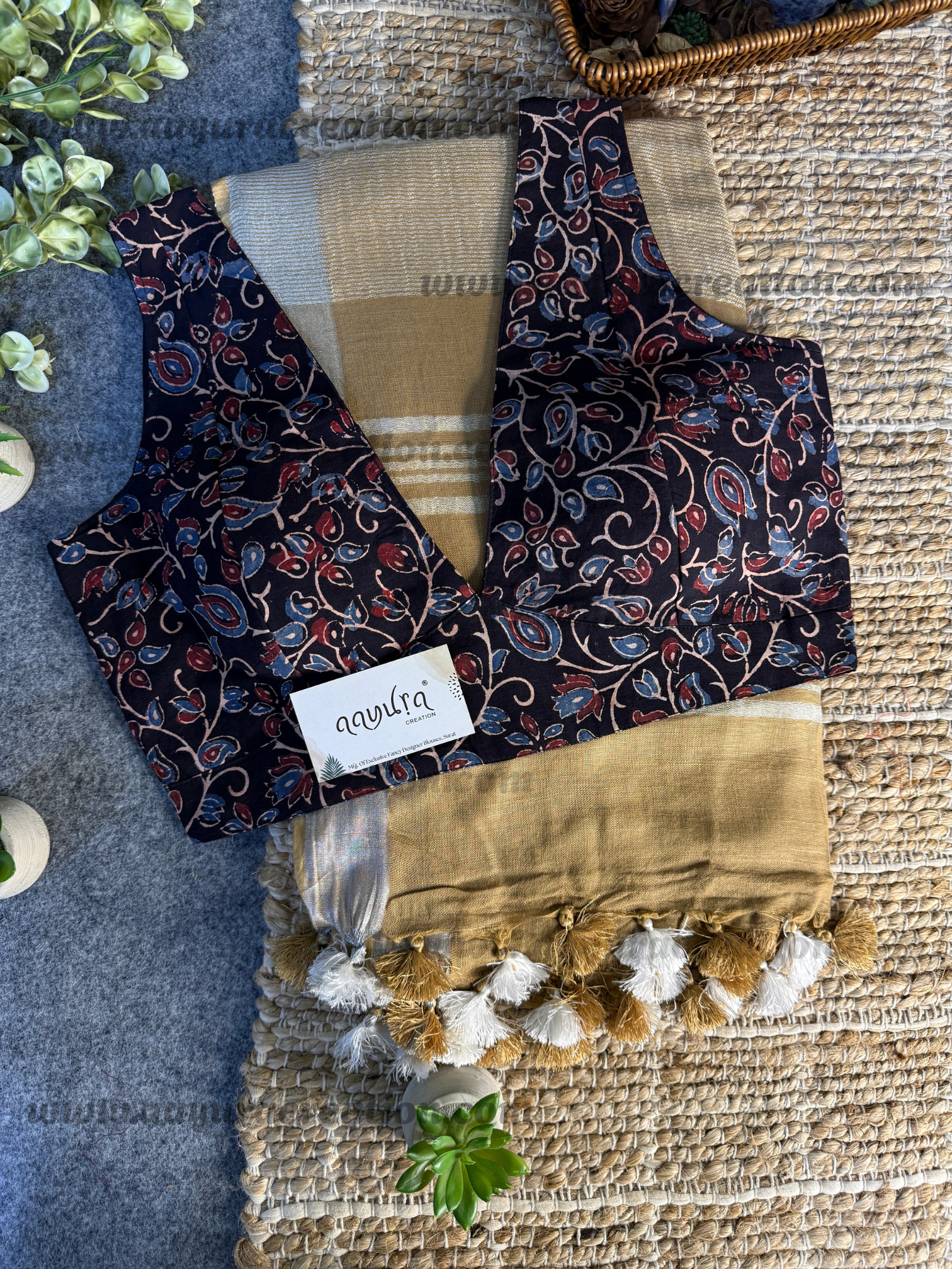 Ajrakh Vibe – Linen Grace Combo