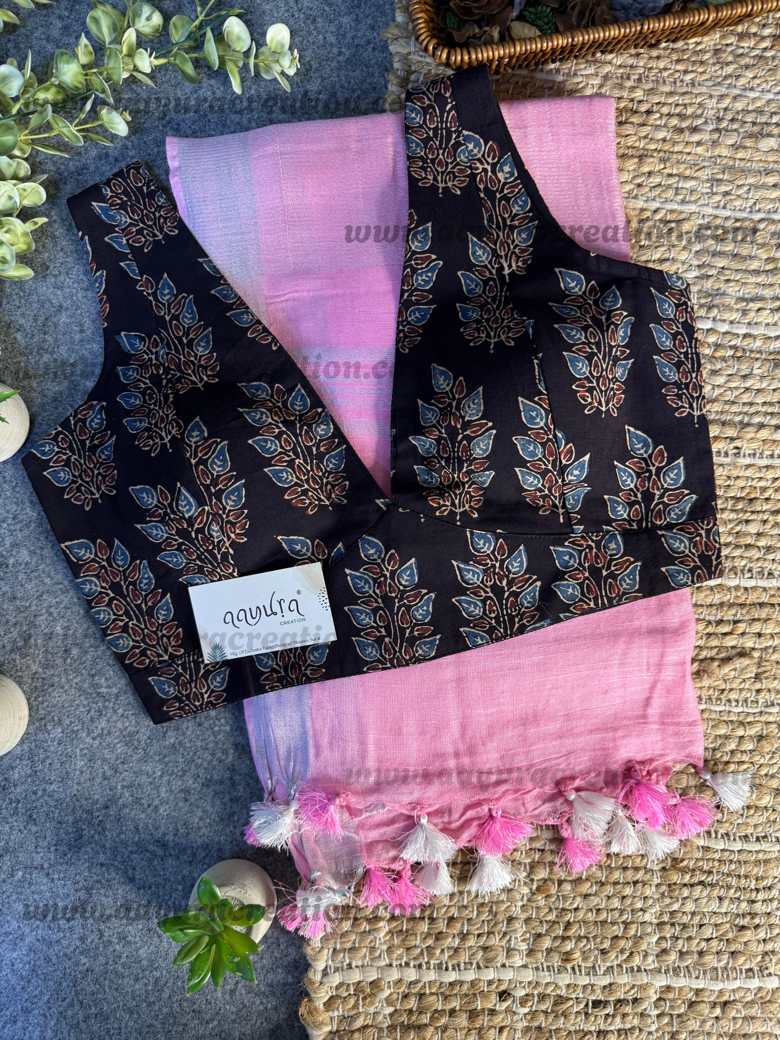 Ajrakh Vibe – Linen Grace Combo