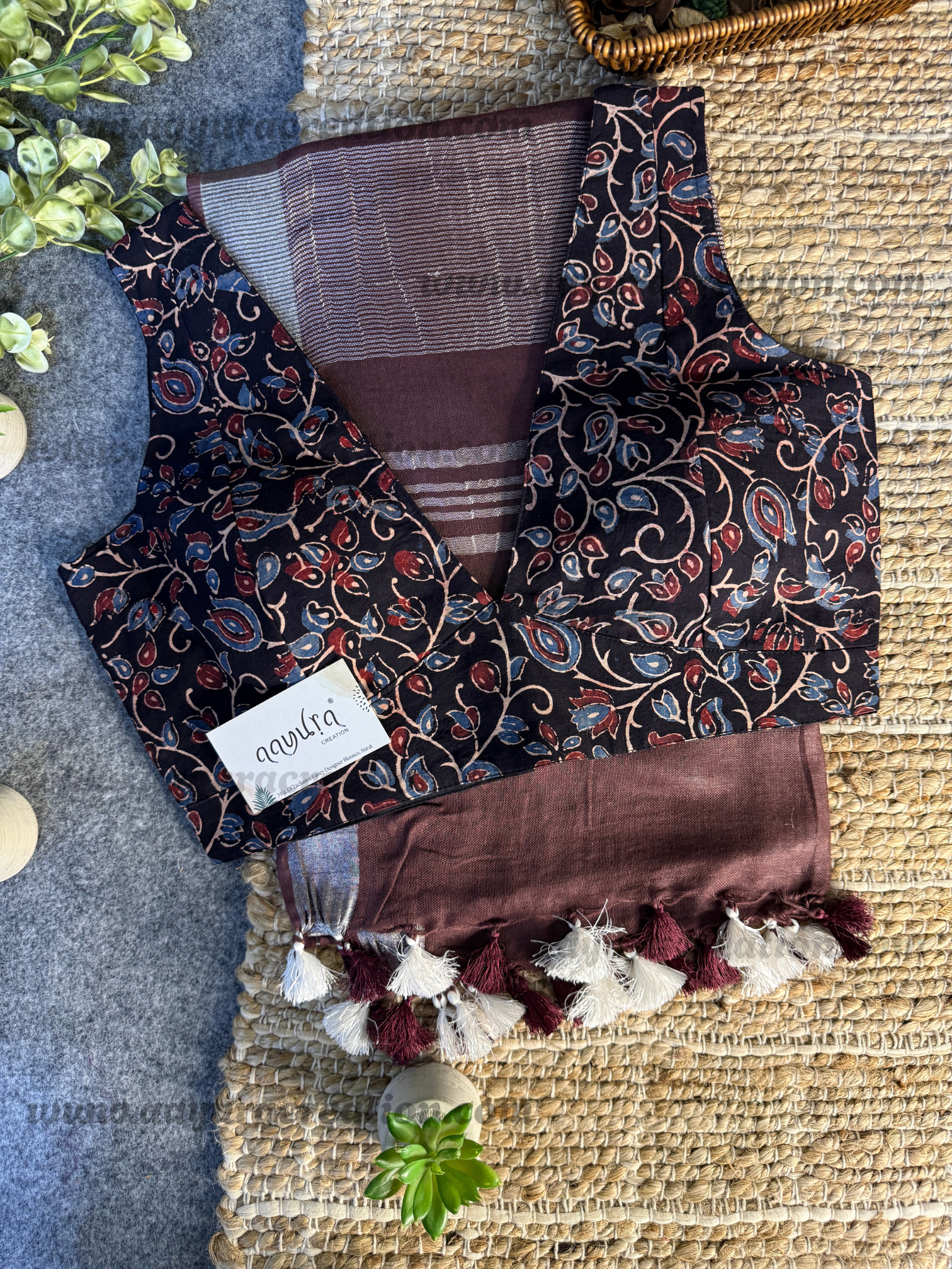 Ajrakh Vibe – Linen Grace Combo