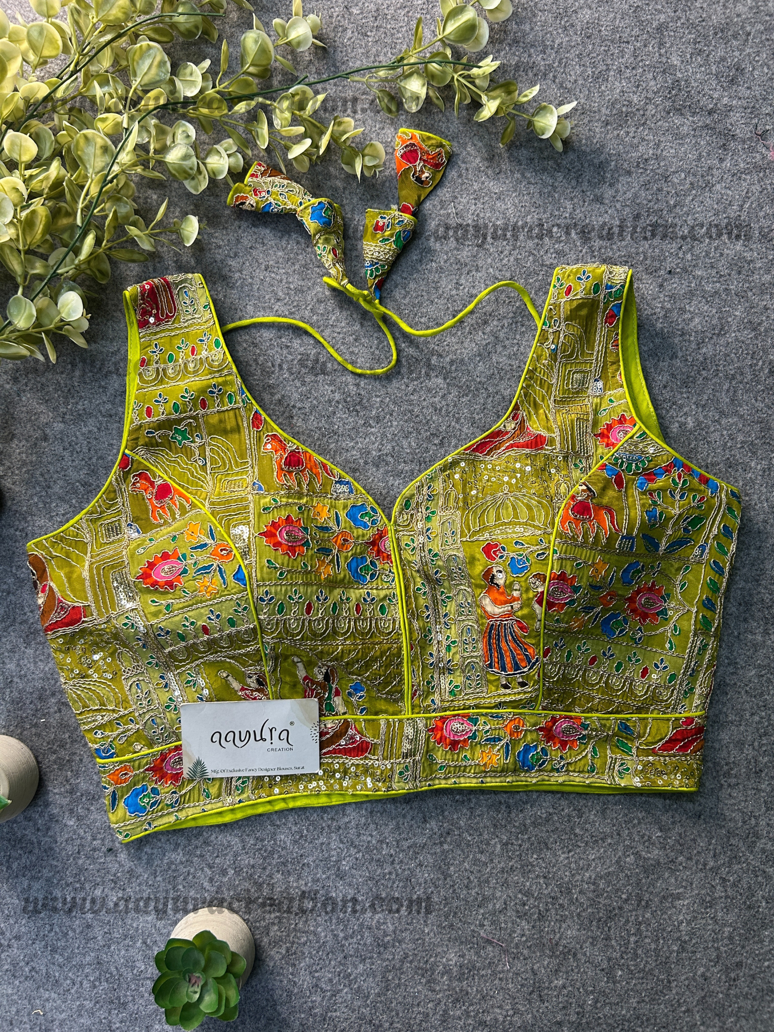 Empress Elegance Blouse ๐ธ