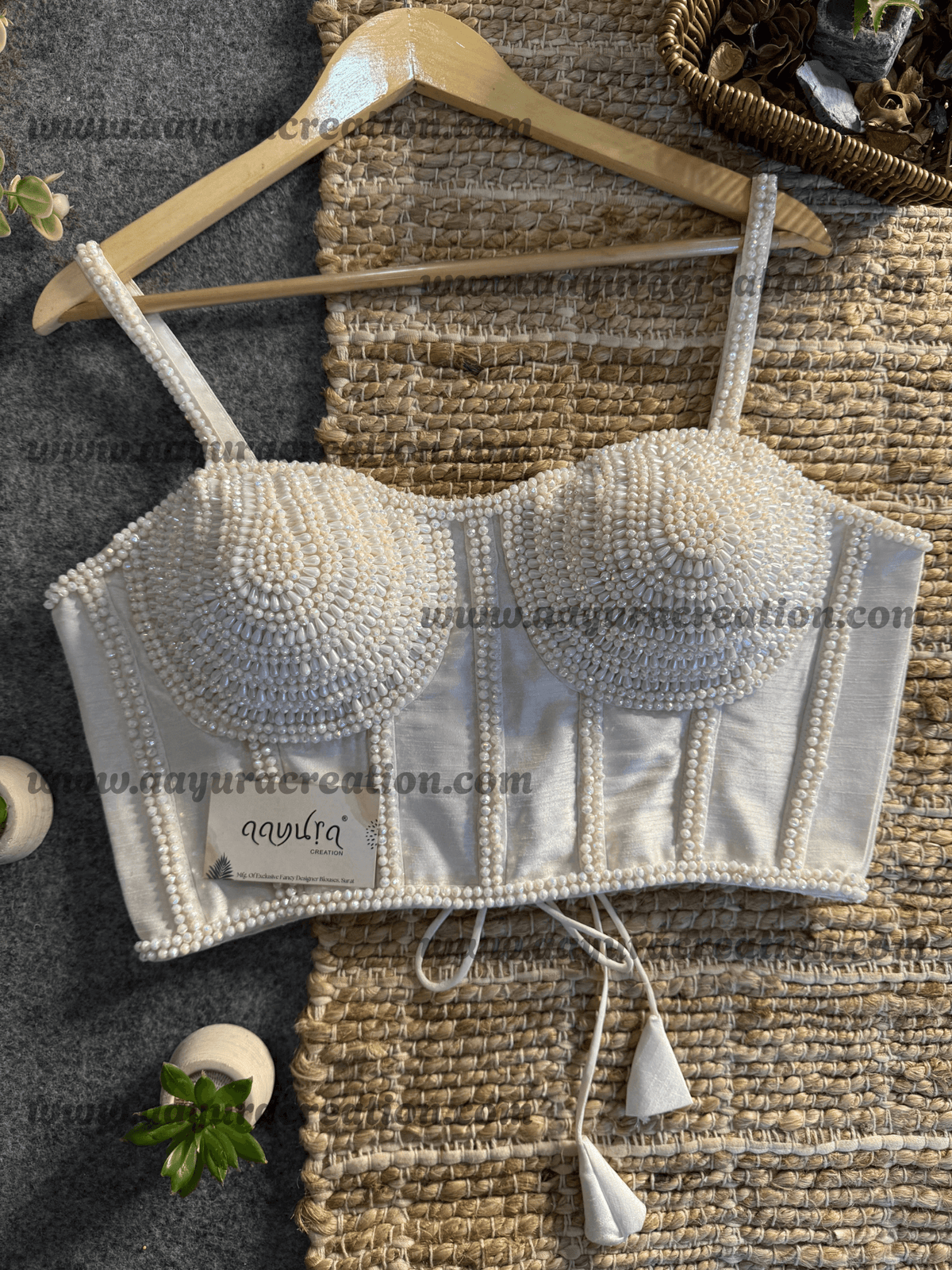 SHARIKA-WHITE