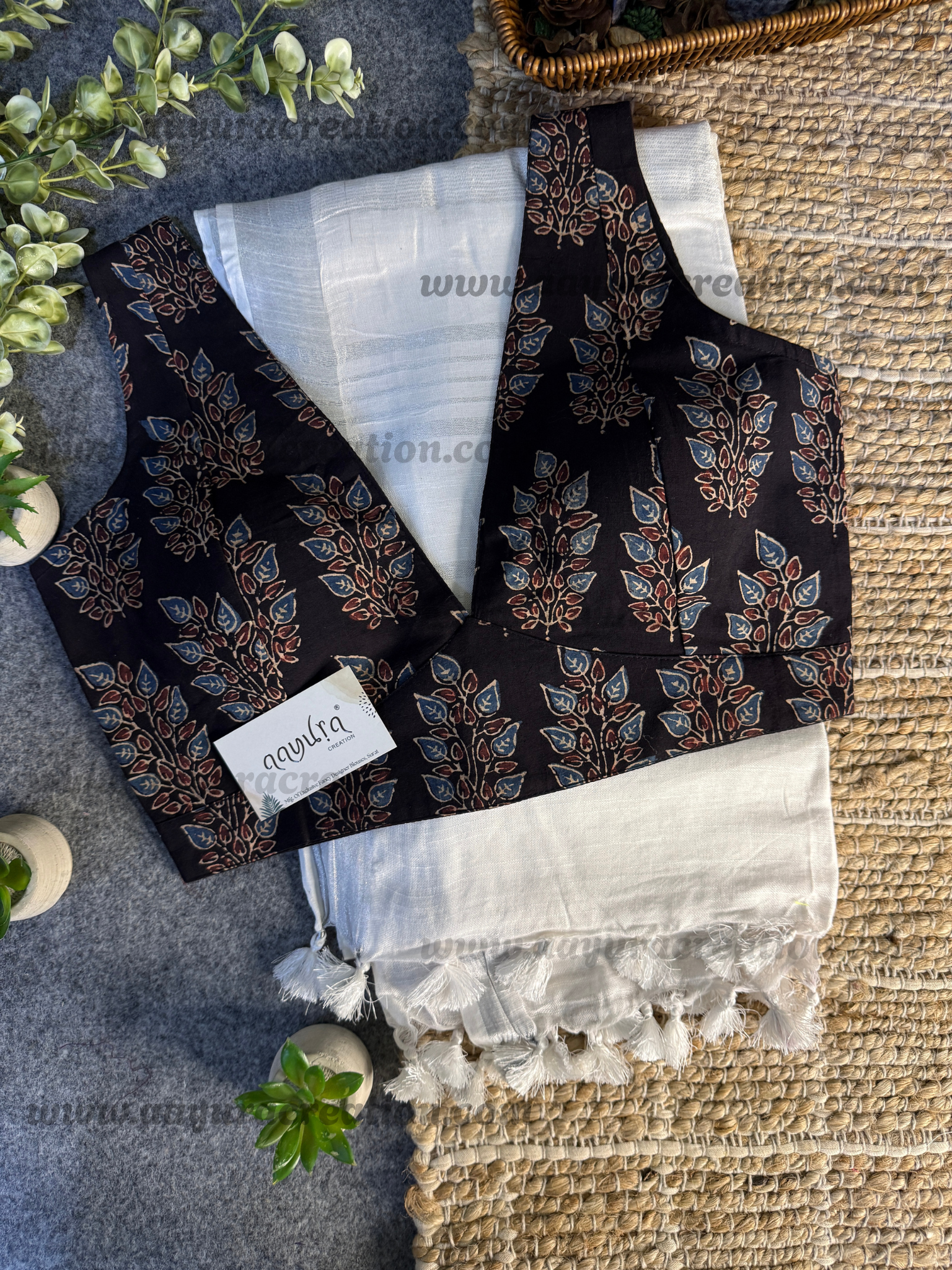 Ajrakh Vibe – Linen Grace Combo