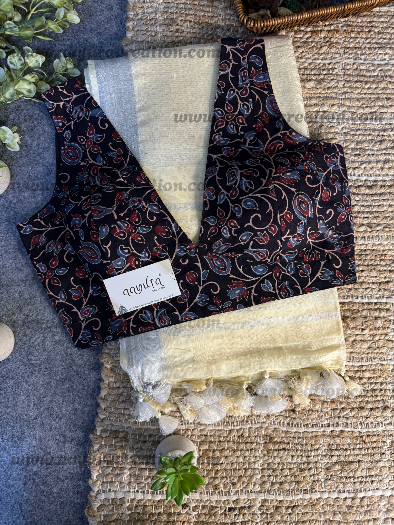Ajrakh Vibe – Linen Grace Combo