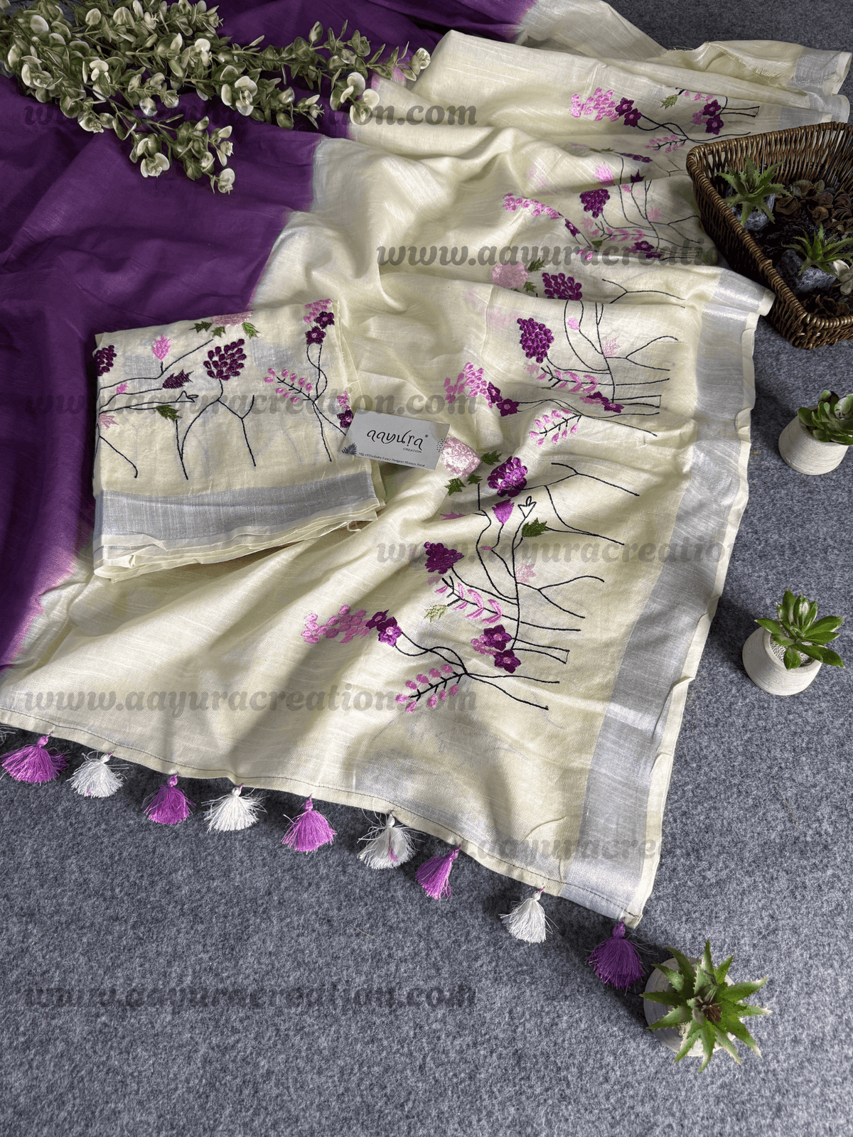Classic Linen Charm Saree