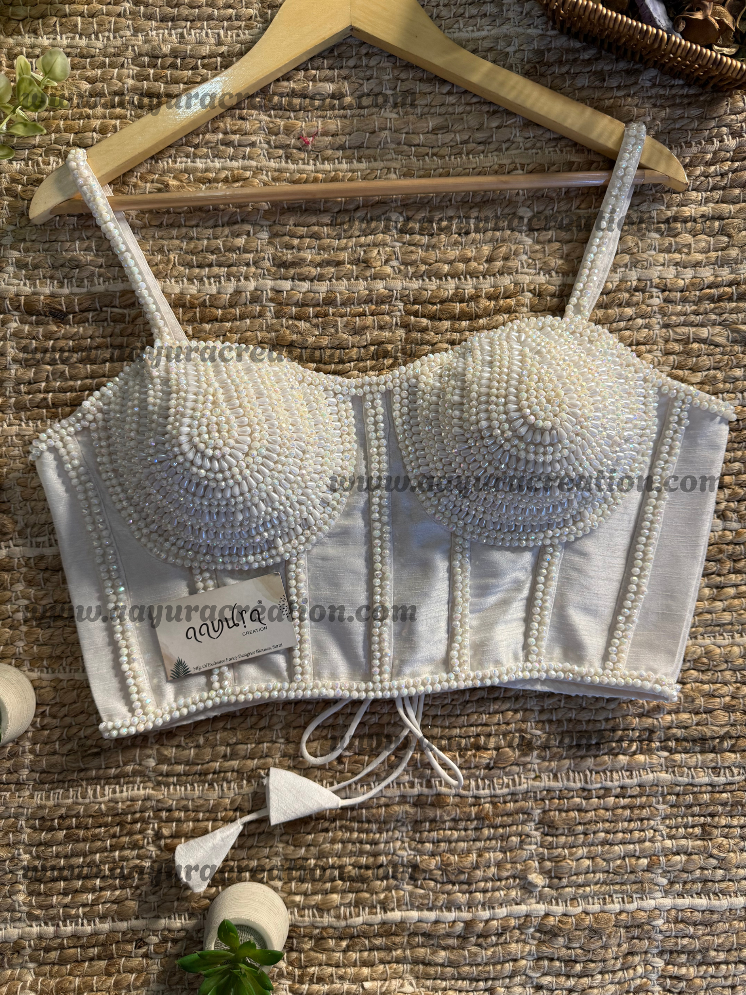 SHARIKA-WHITE