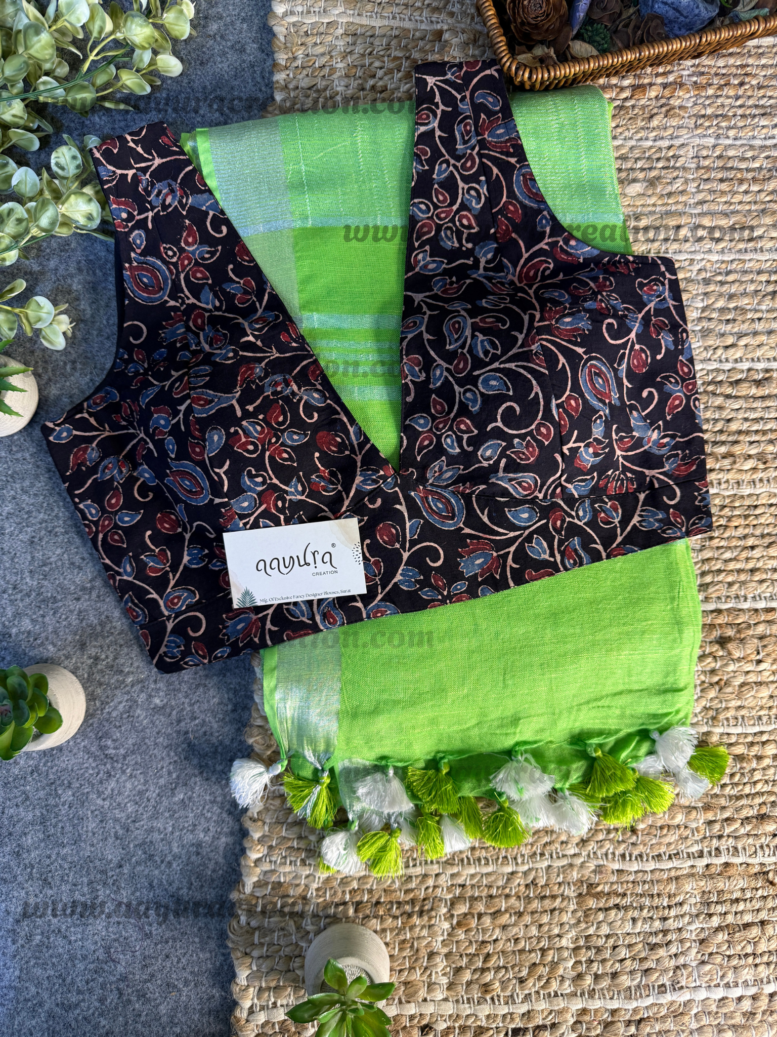 Ajrakh Vibe – Linen Grace Combo