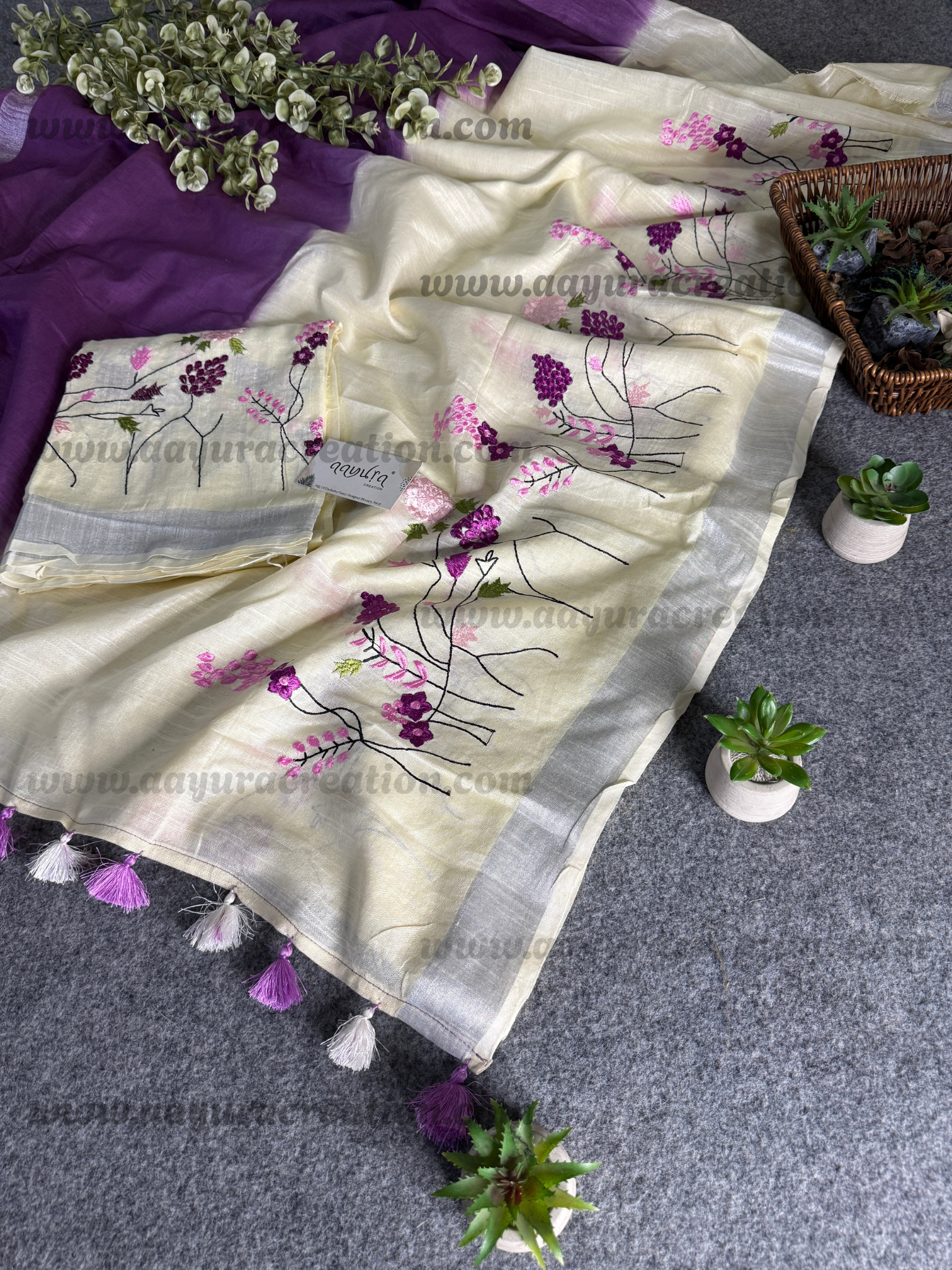 Classic Linen Charm Saree