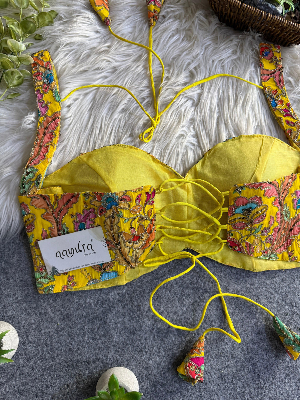 Lissy- Yellow