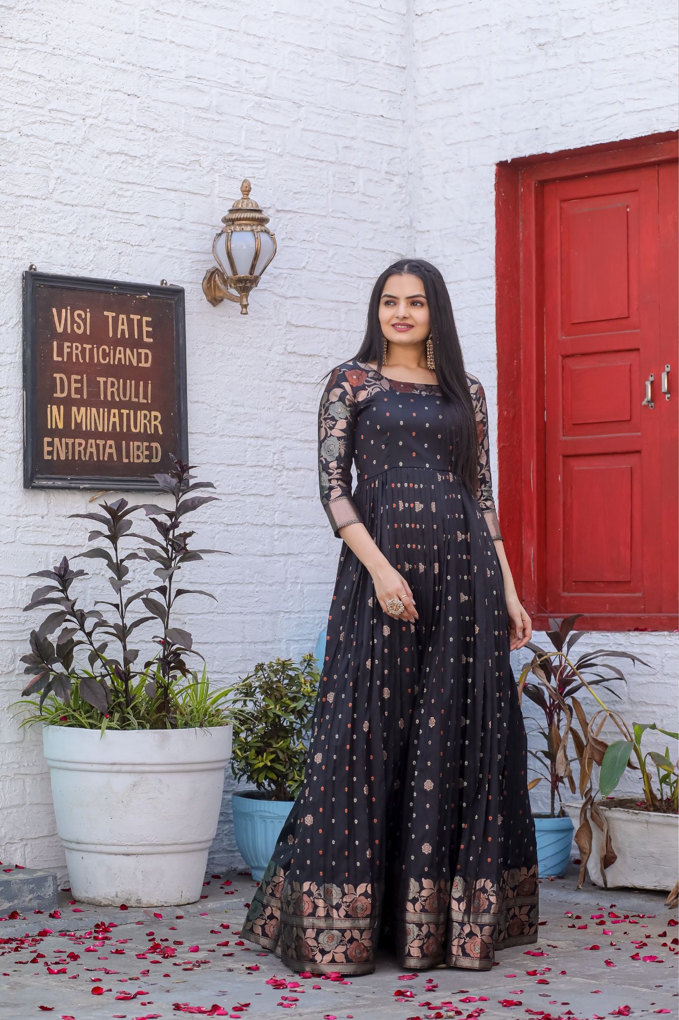 Meera-Black