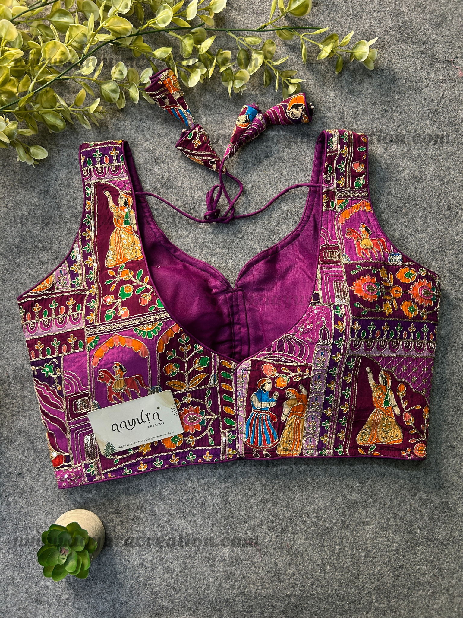Empress Elegance Blouse ๐ธ