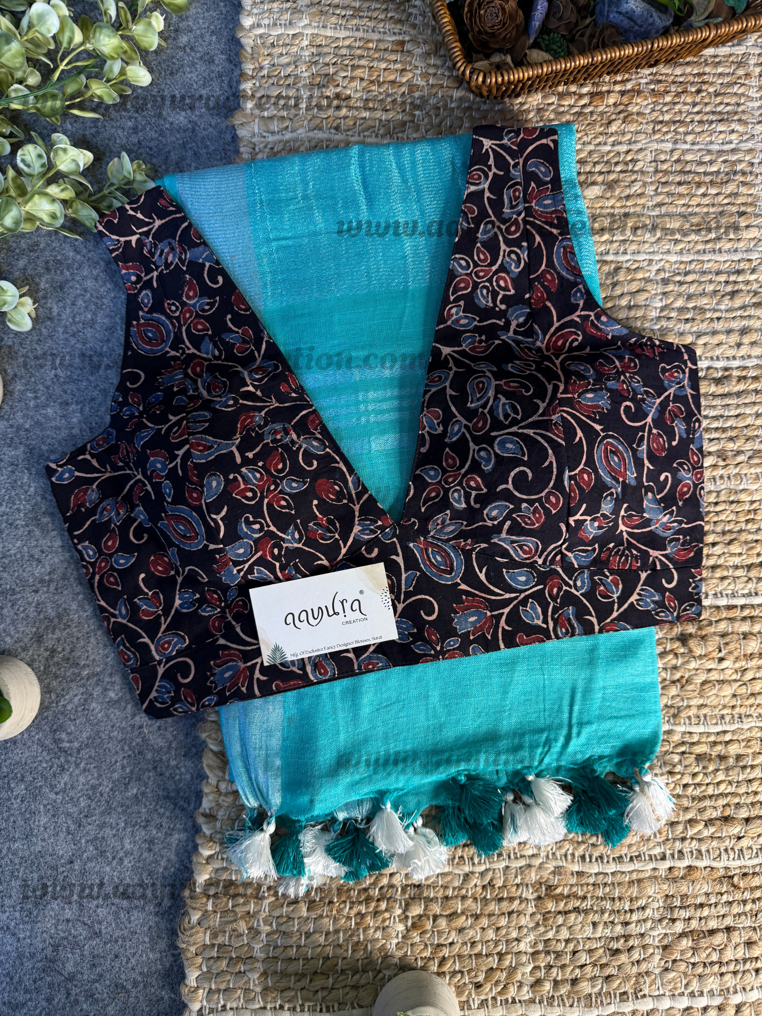 Ajrakh Vibe – Linen Grace Combo