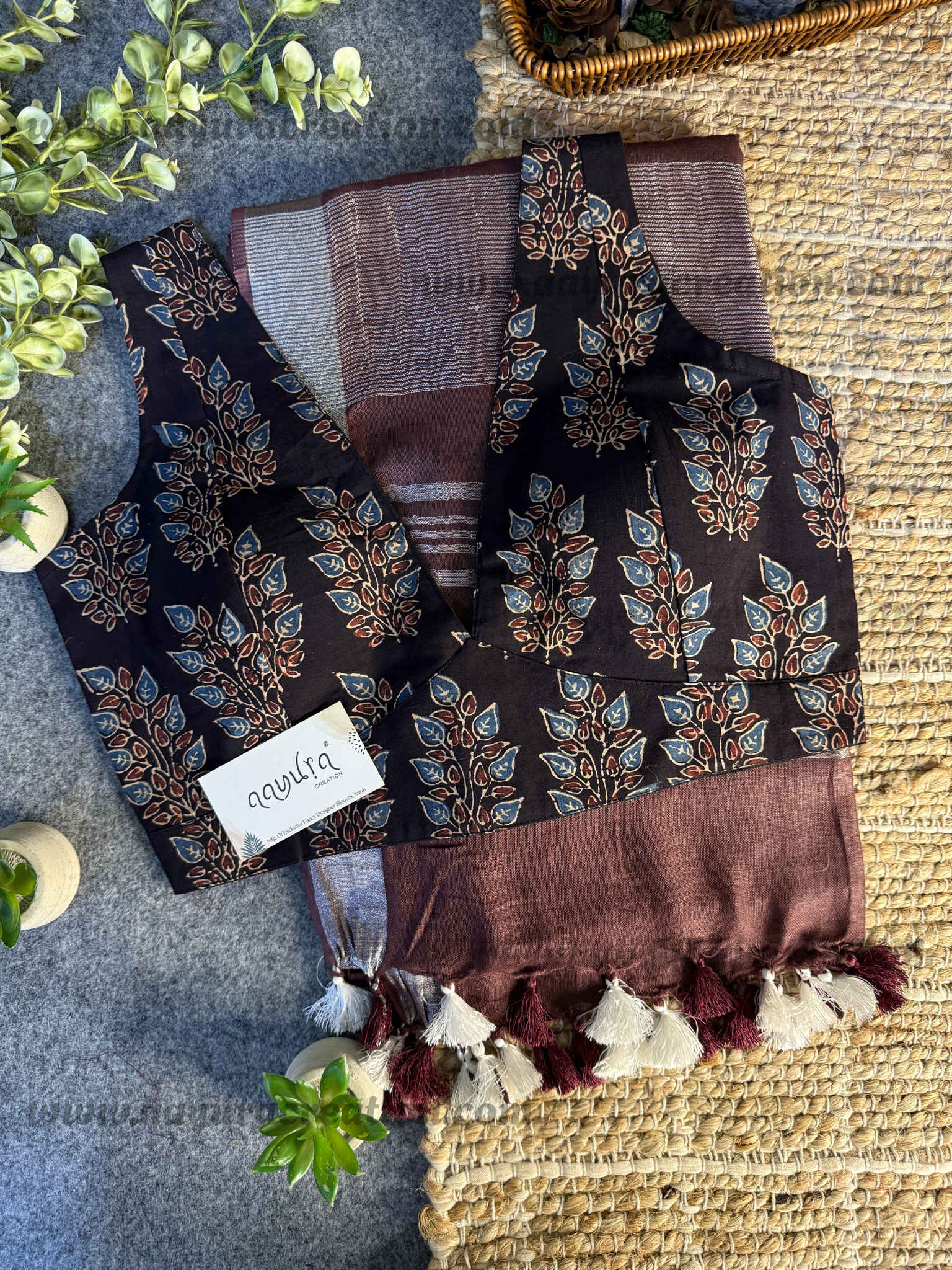 Ajrakh Vibe – Linen Grace Combo