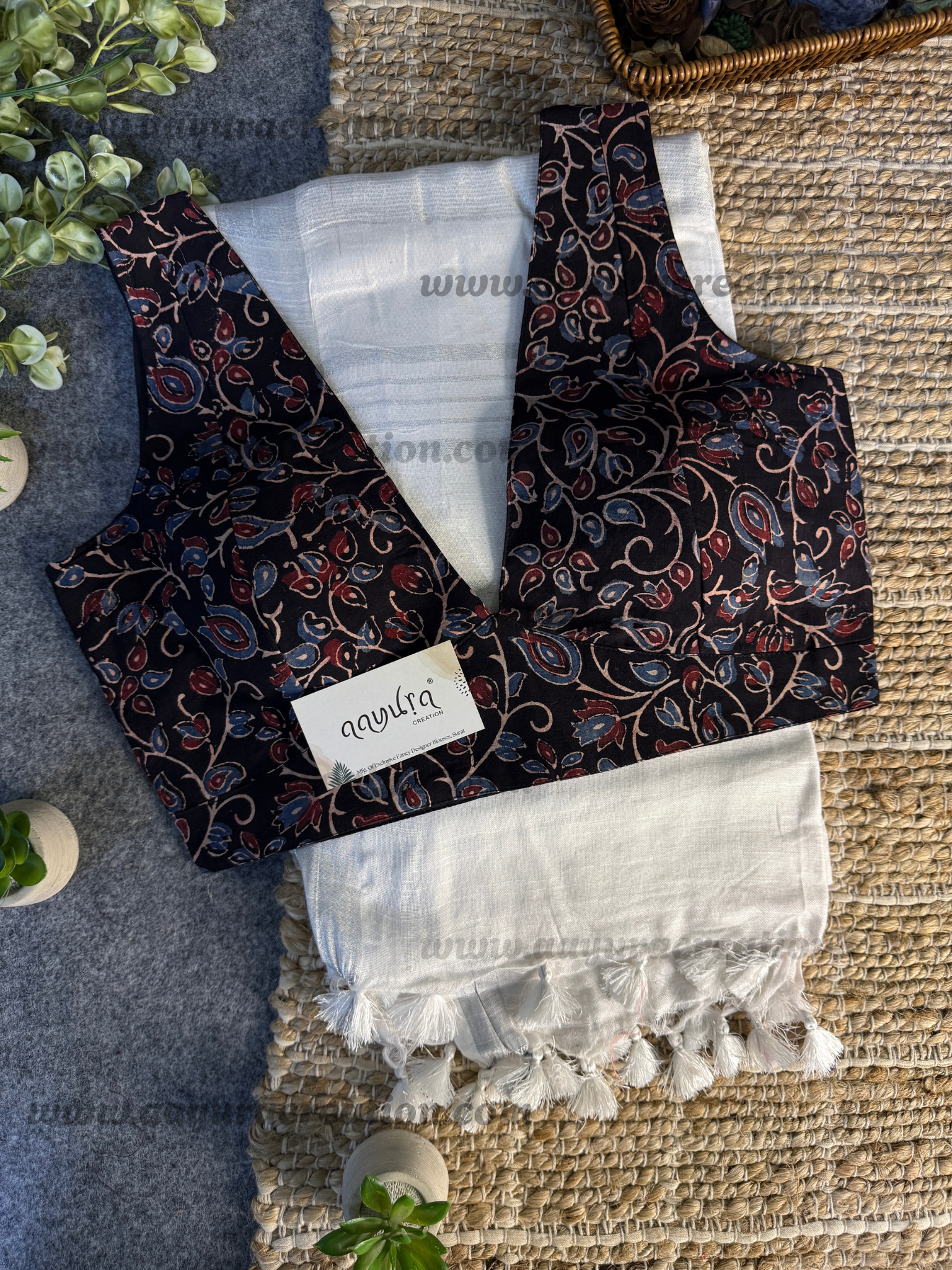 Ajrakh Vibe – Linen Grace Combo