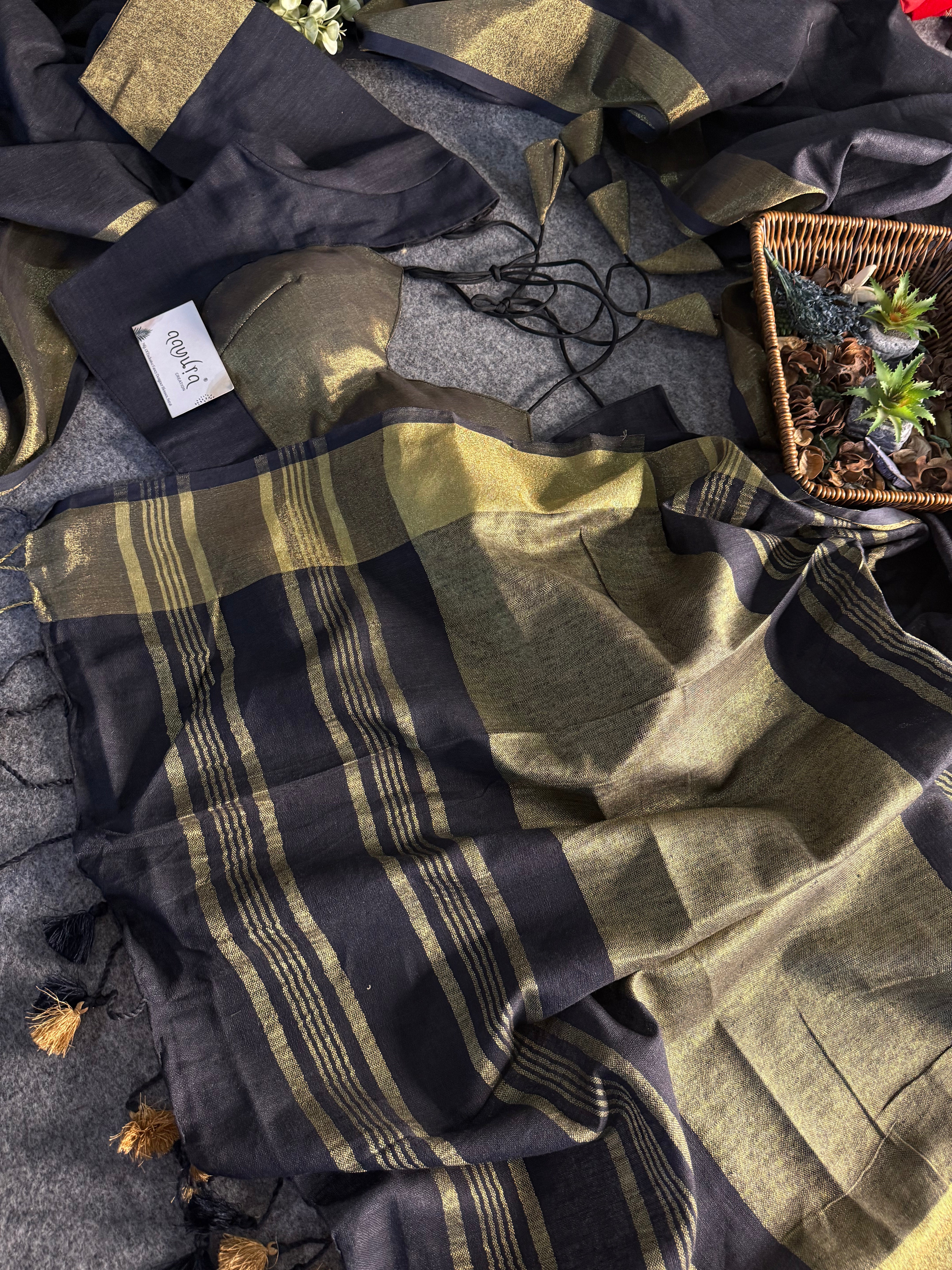 Handwoven Linen Grace Saree