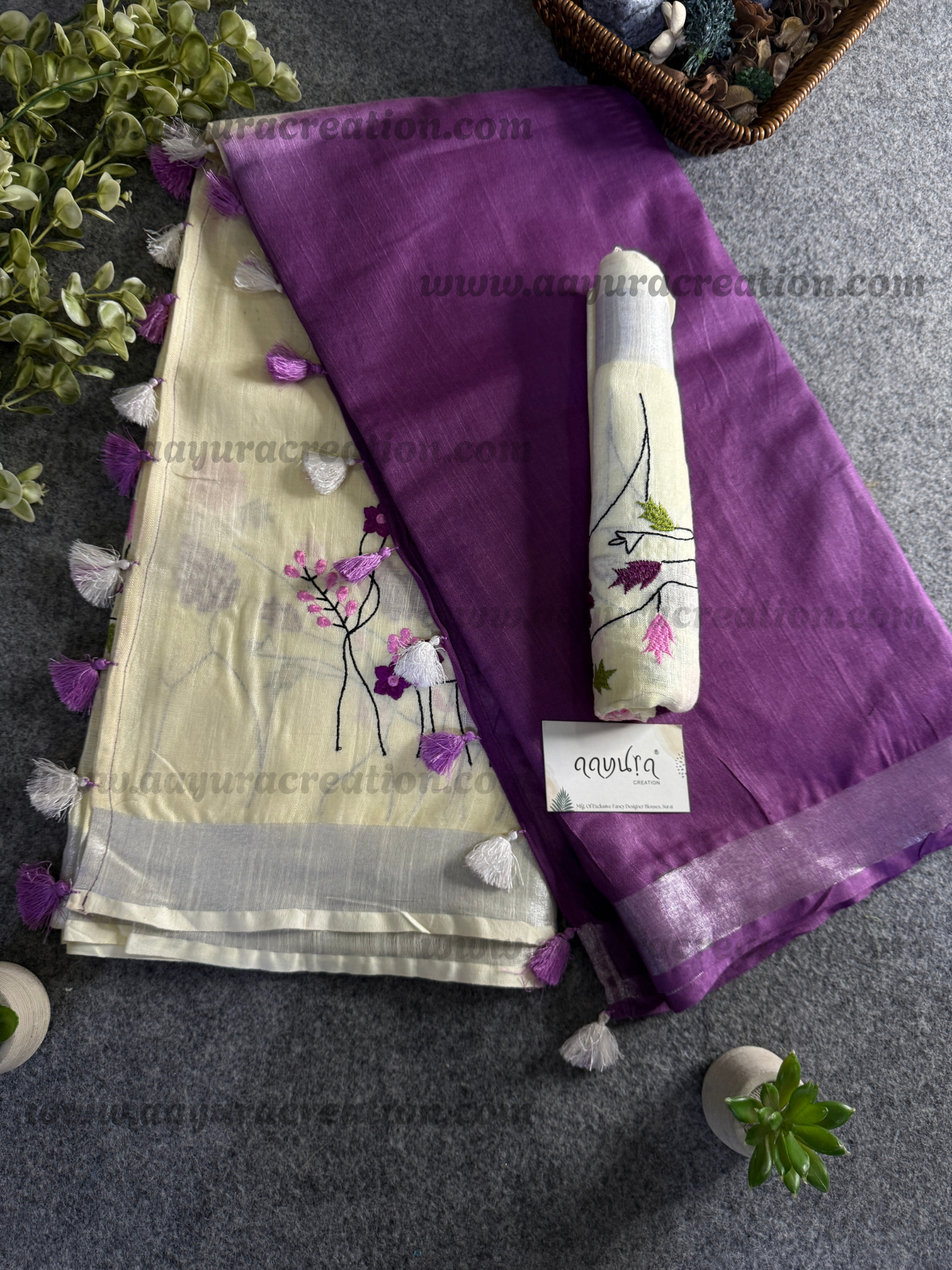 Classic Linen Charm Saree