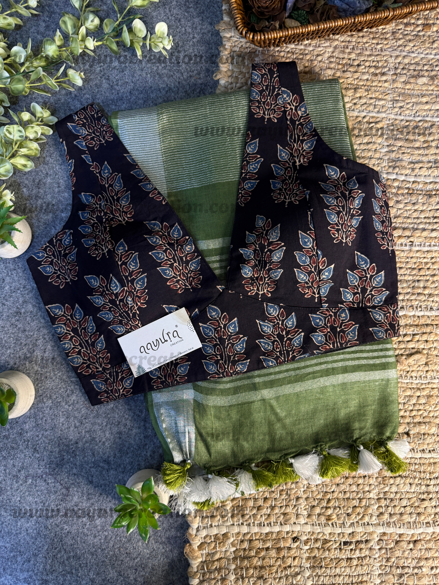 Ajrakh Vibe – Linen Grace Combo