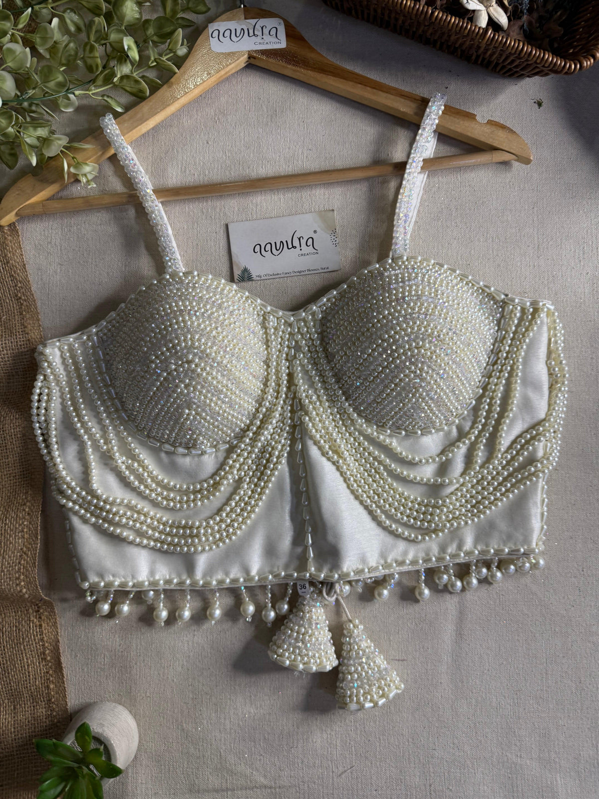 Elin-White