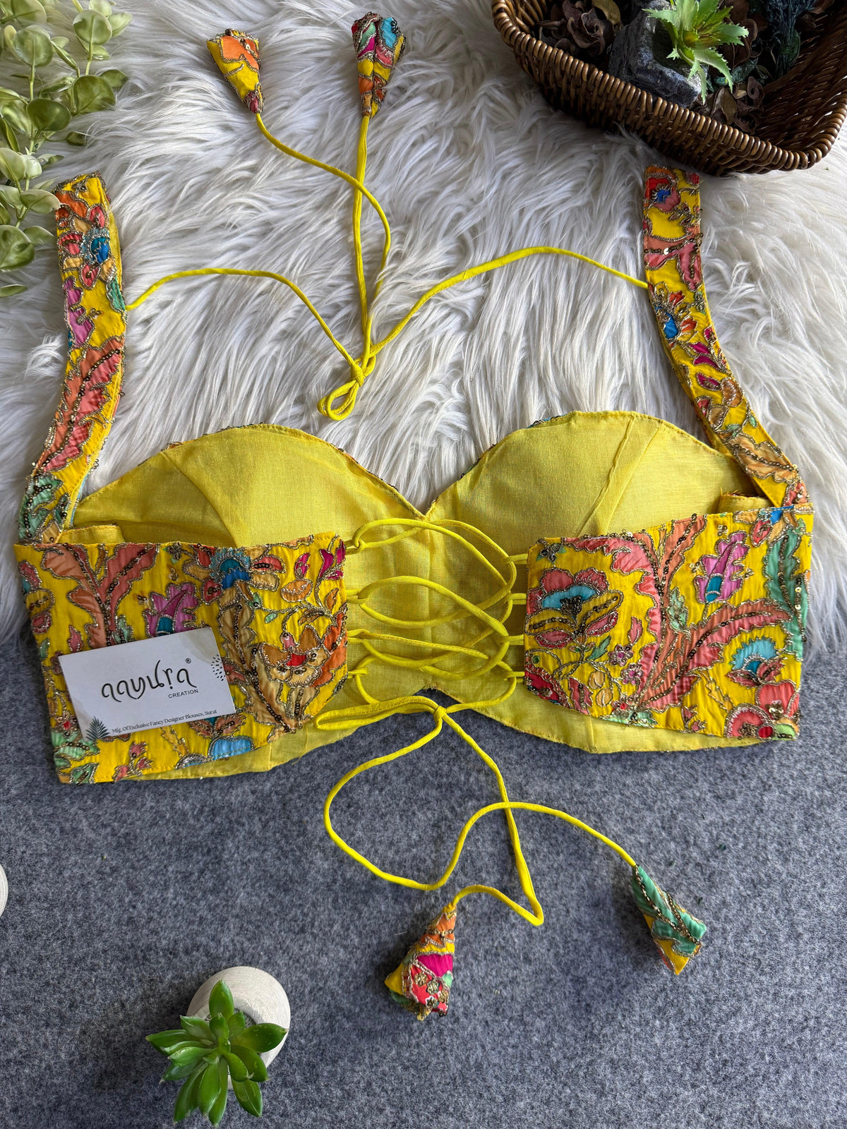 Lissy- Yellow