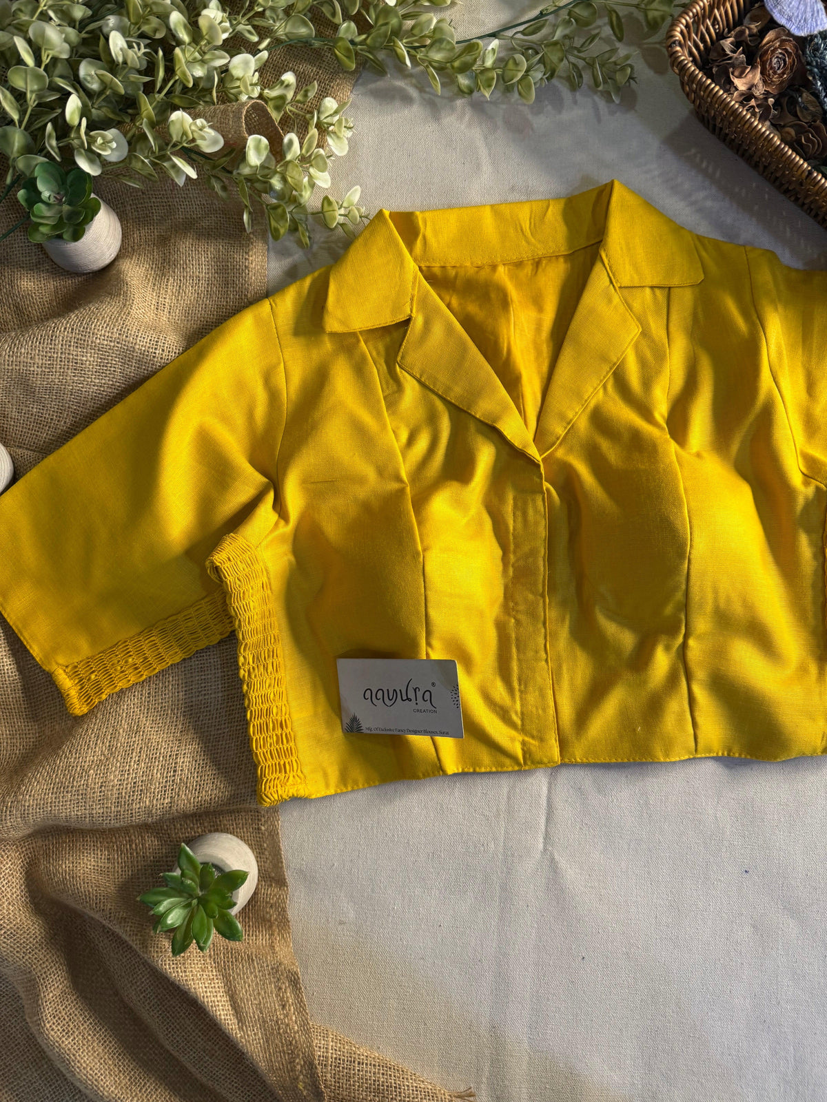 Comfort Fit Cotton Collar Blouse