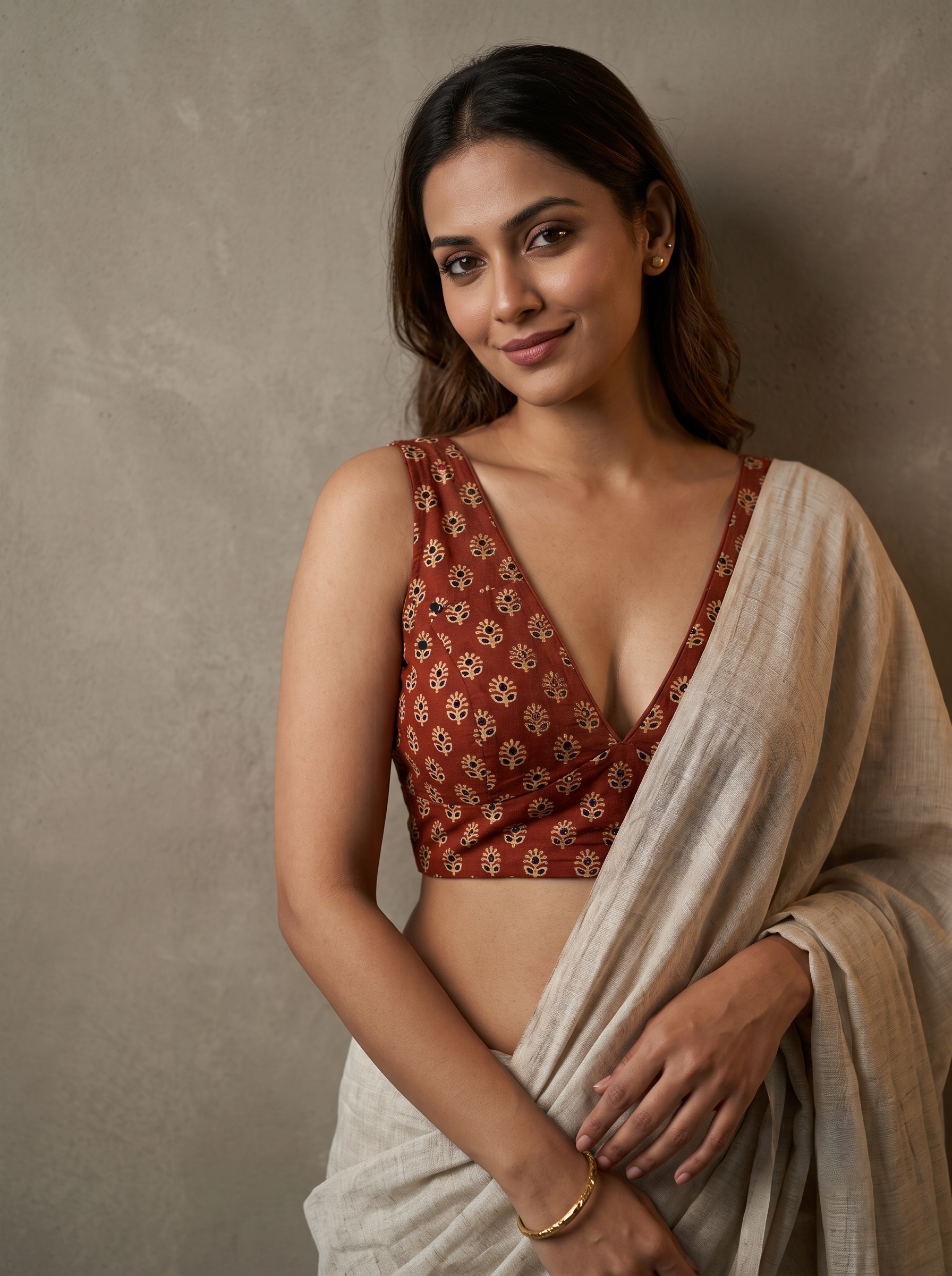 Ajrakh V neck