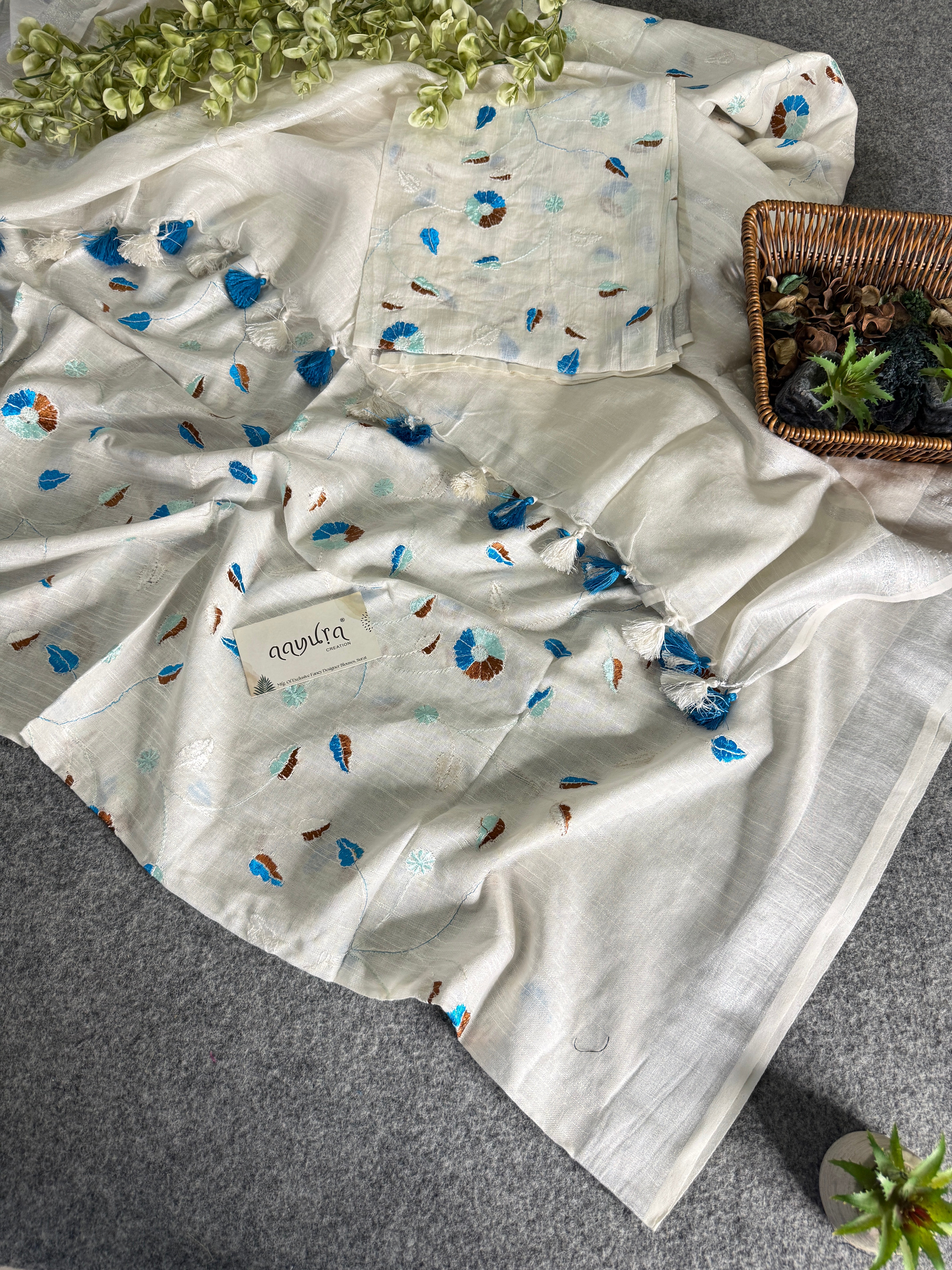 Classic Linen Charm Saree