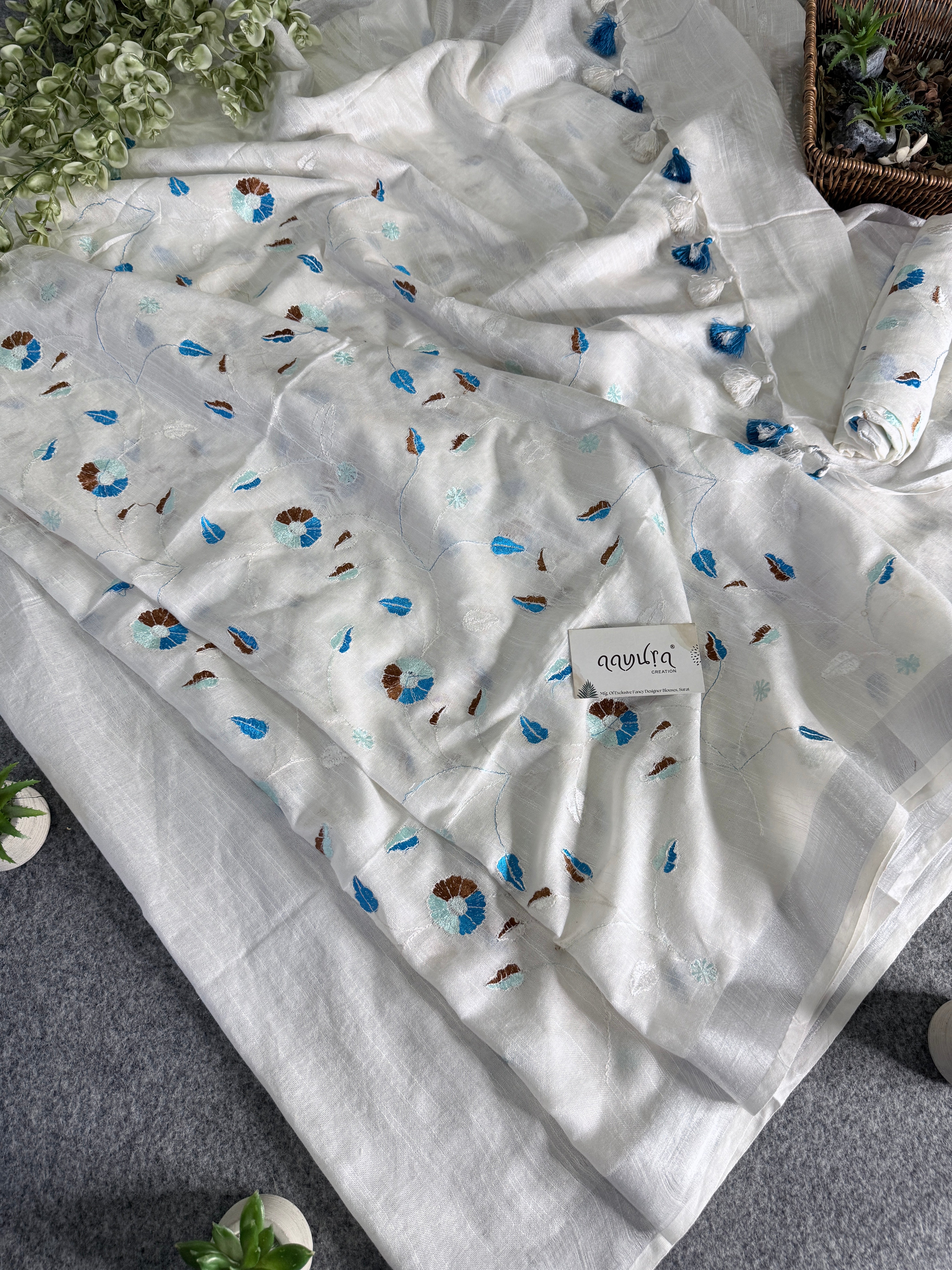 Classic Linen Charm Saree