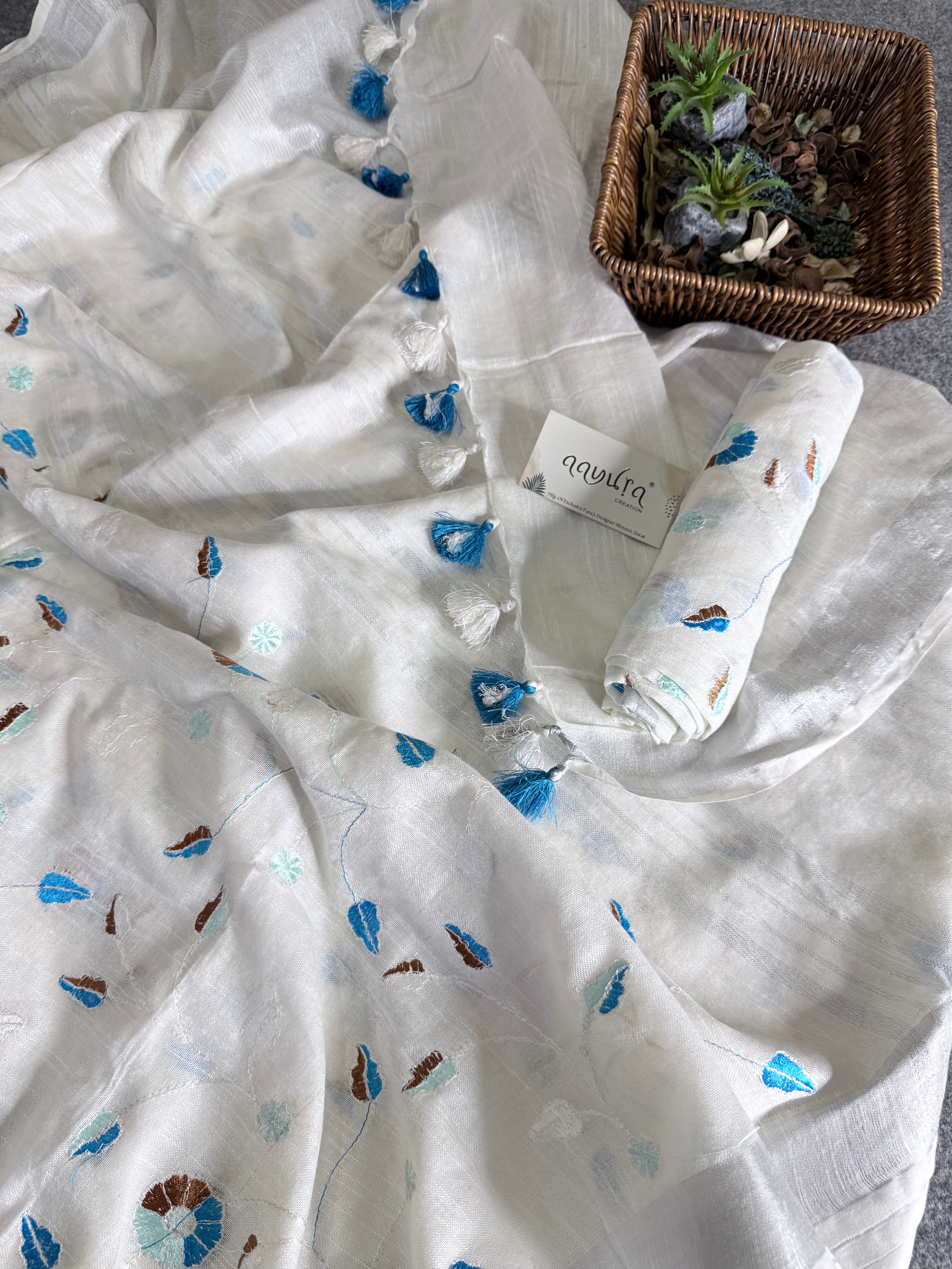 Classic Linen Charm Saree