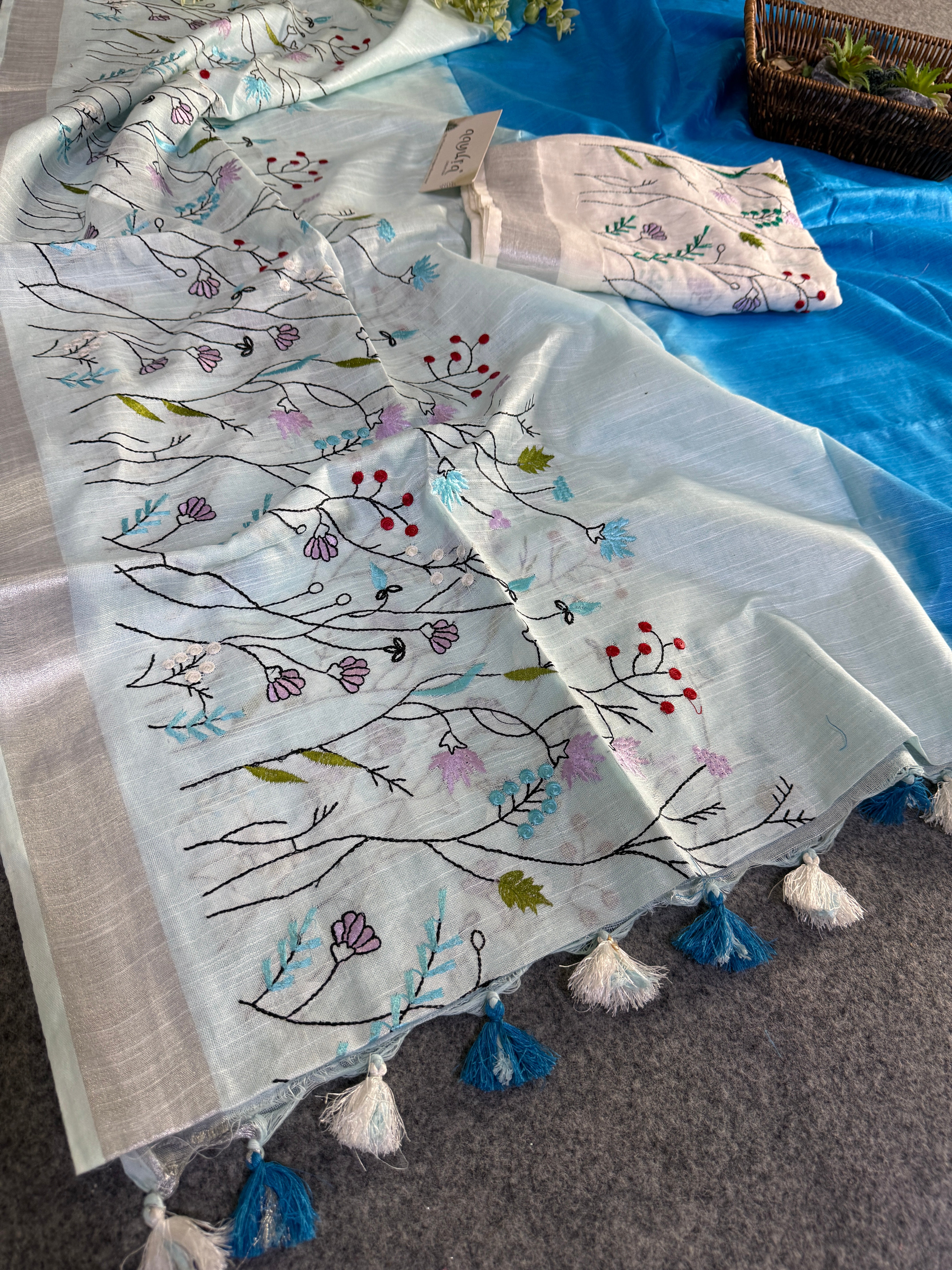 Classic Linen Charm Saree