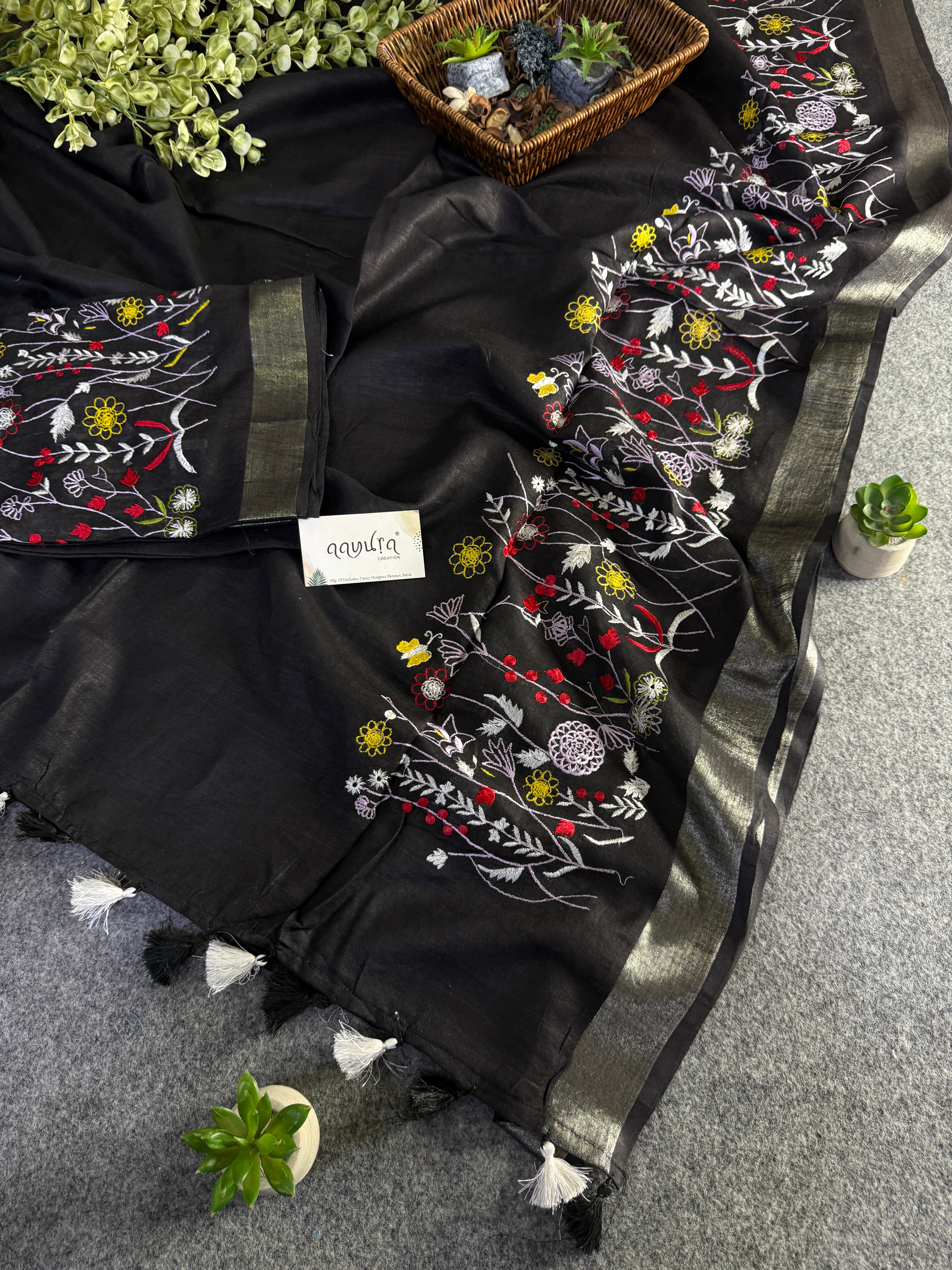 Classic Linen Charm Saree