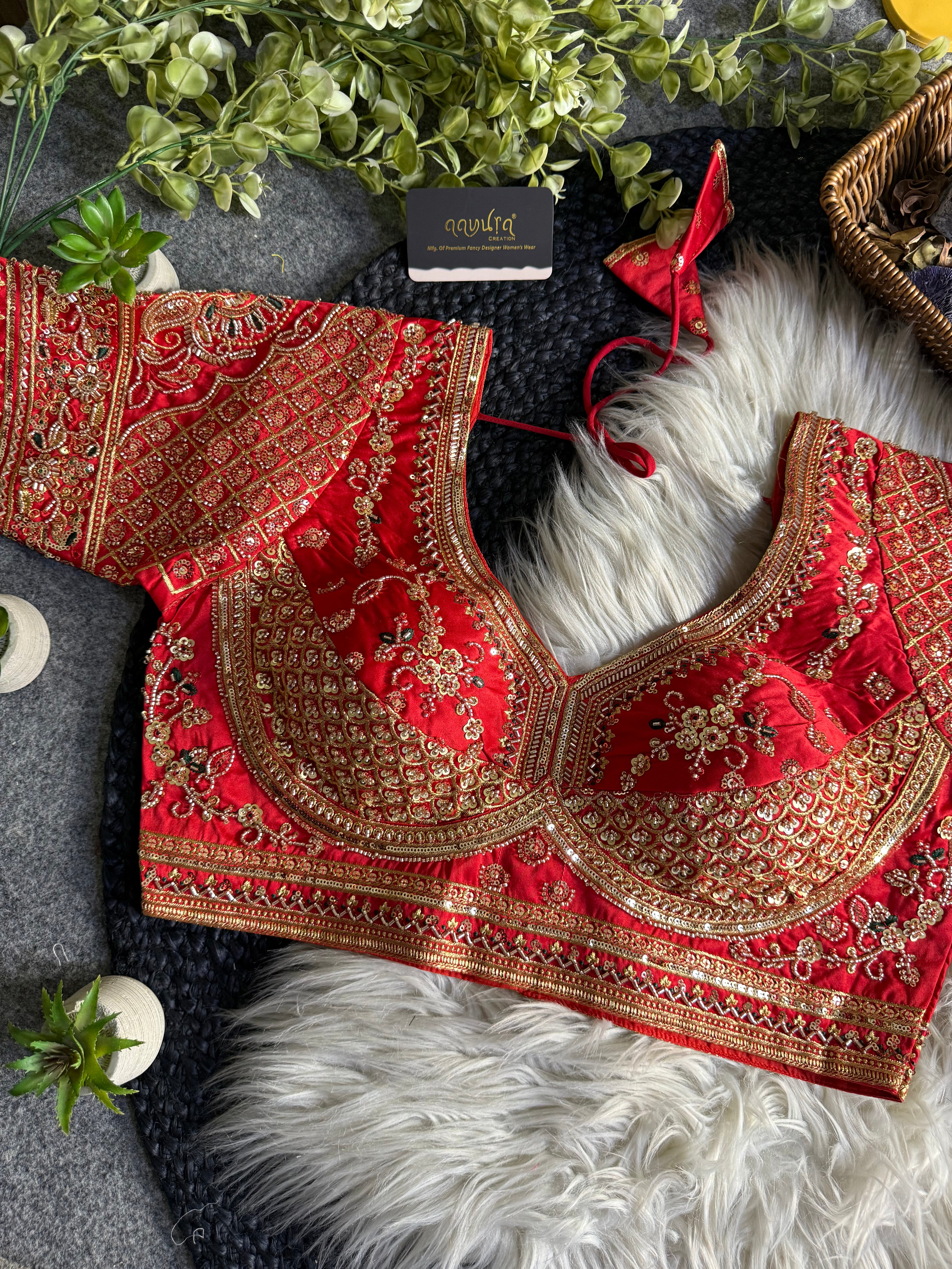 Queen’s Grace Blouse