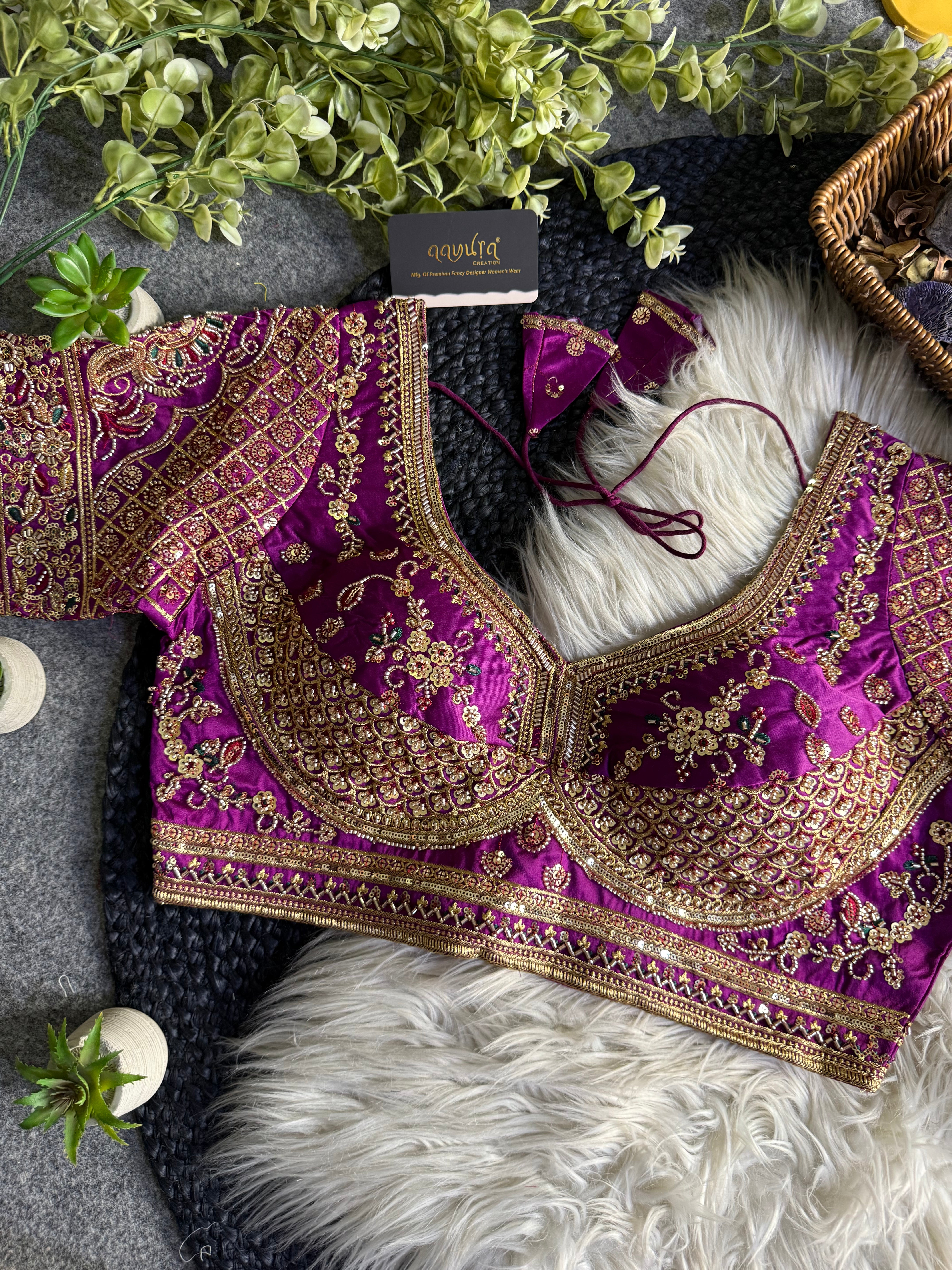Queen’s Grace Blouse