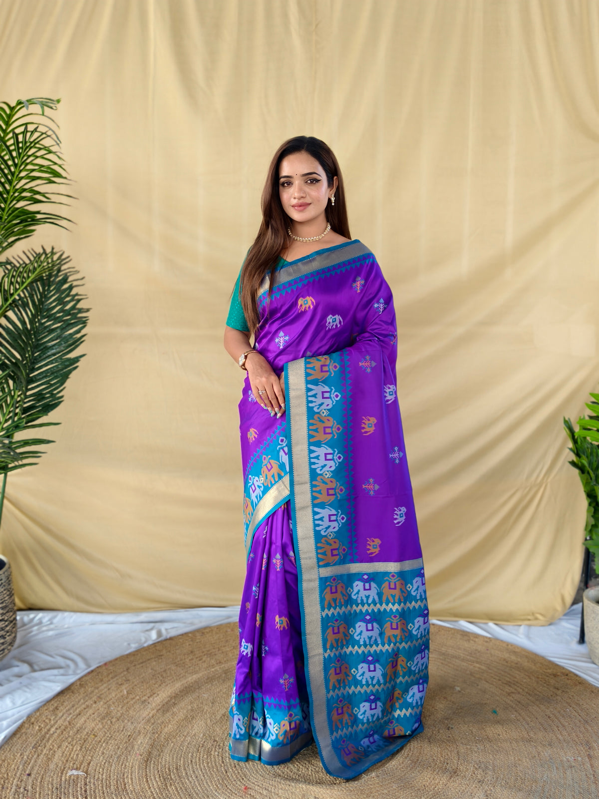 Grandeur Soft Silk Elephant Weave Saree
