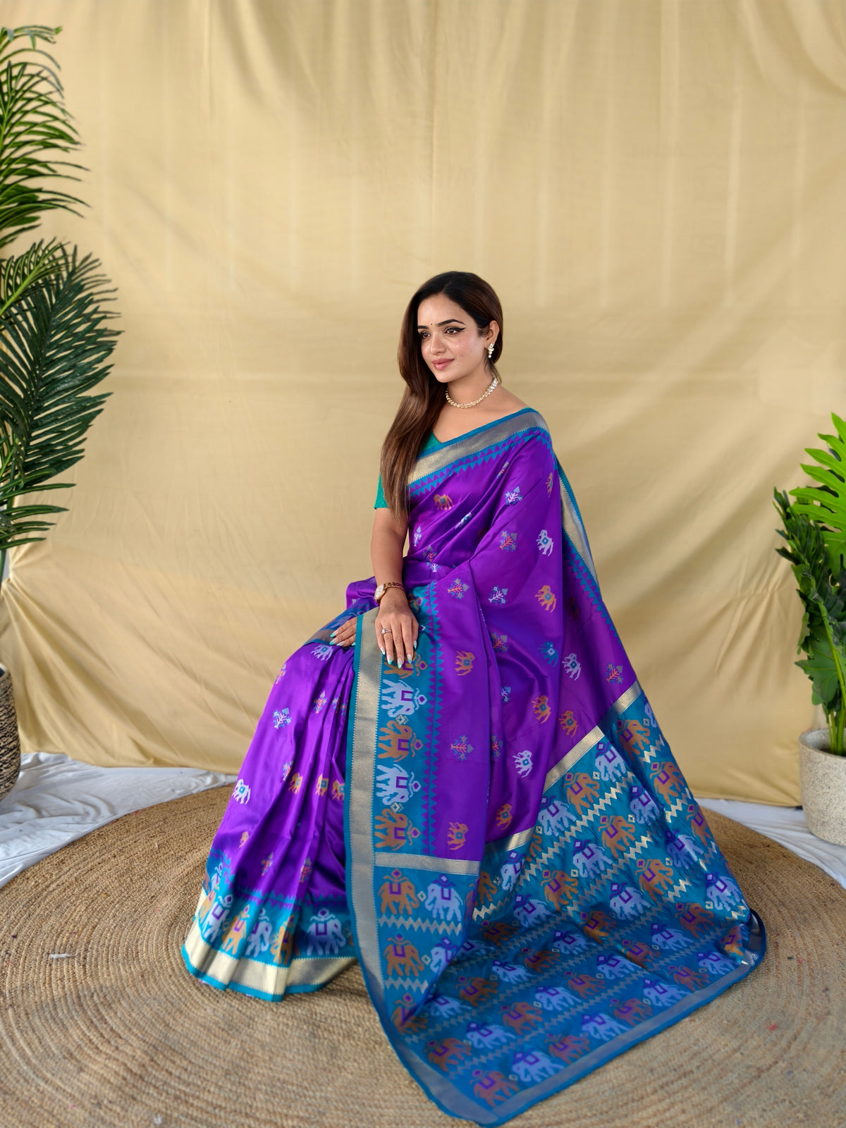 Grandeur Soft Silk Elephant Weave Saree