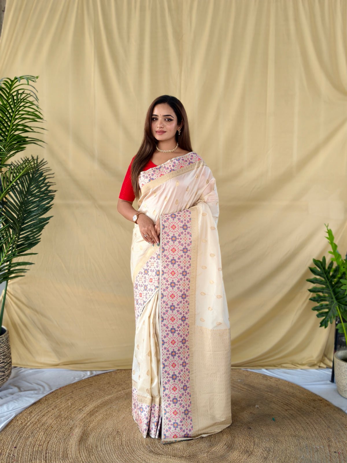 Aura Ivory Soft Silk Saree