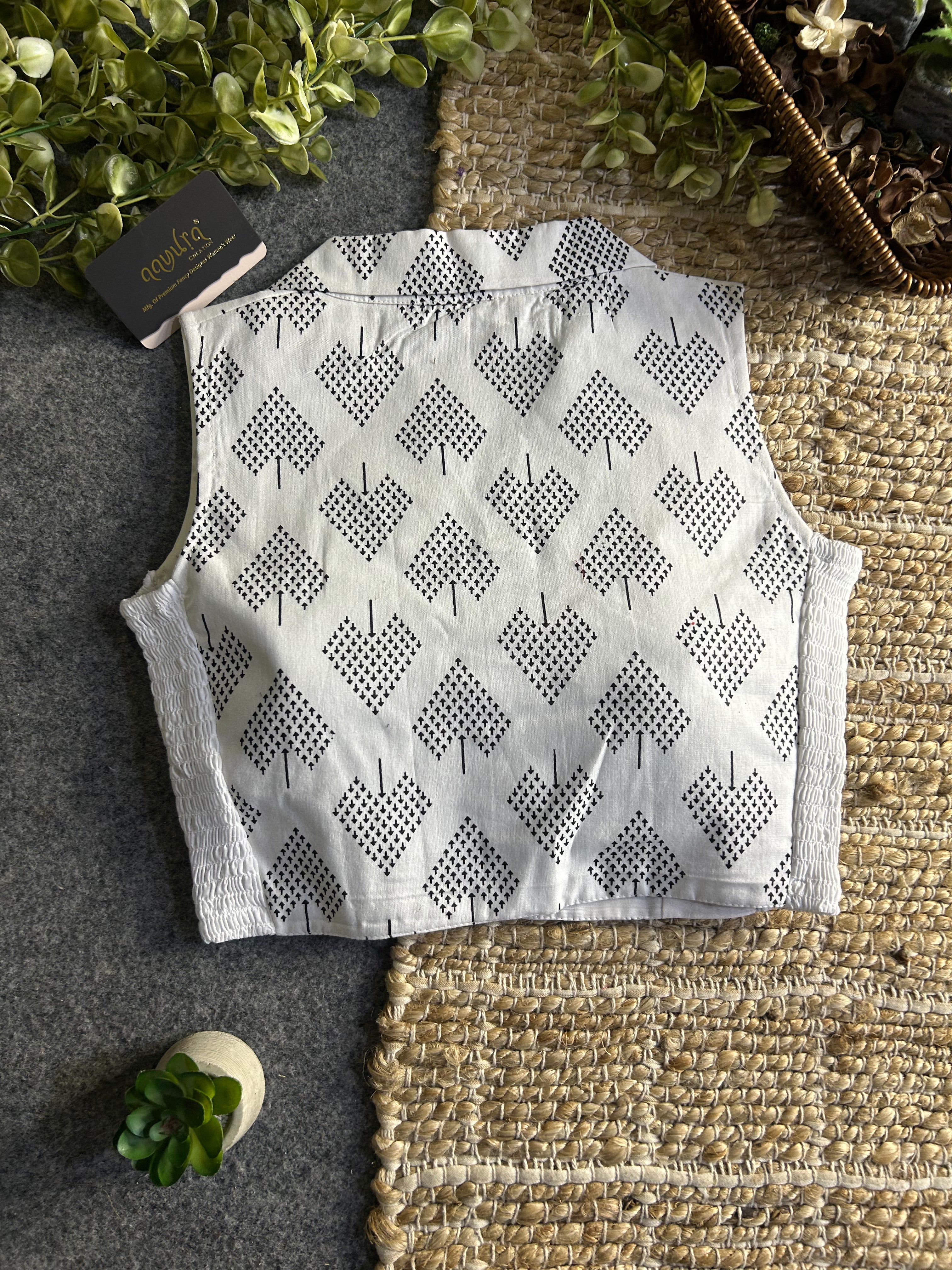 Comfort Fit Cotton Collar Blouse