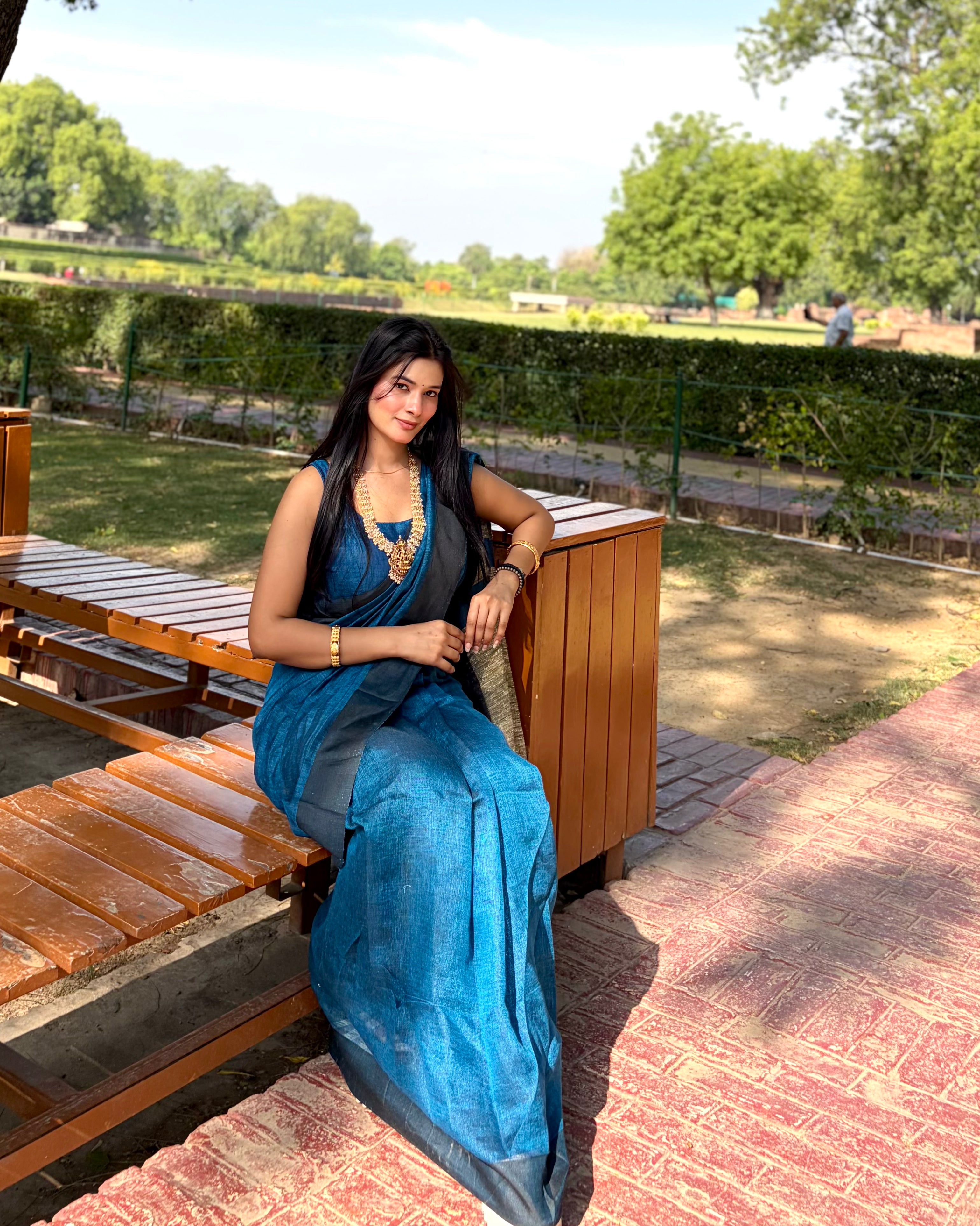 Vedika Woven Cotton Linen Saree