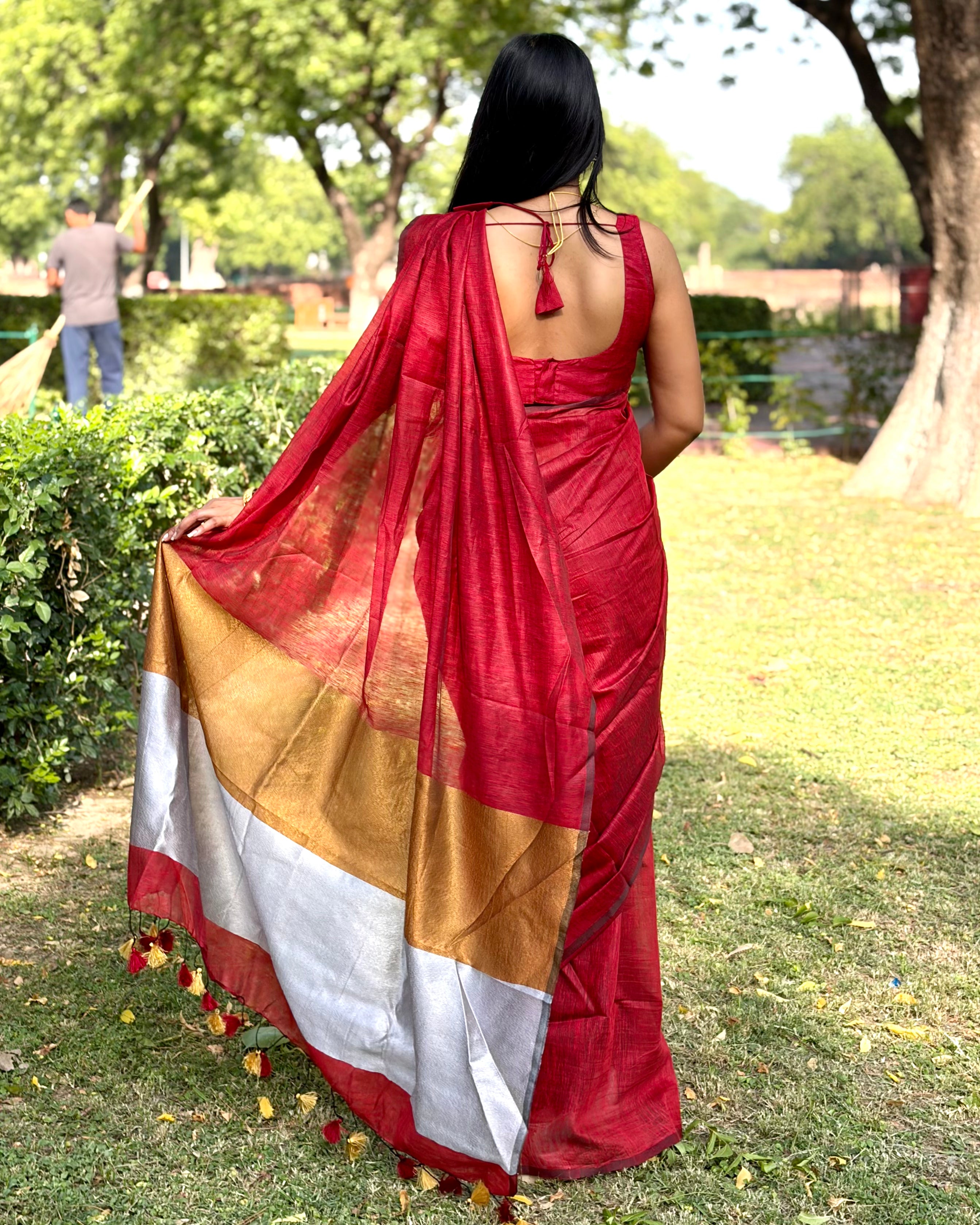 Vedika Woven Cotton Linen Saree