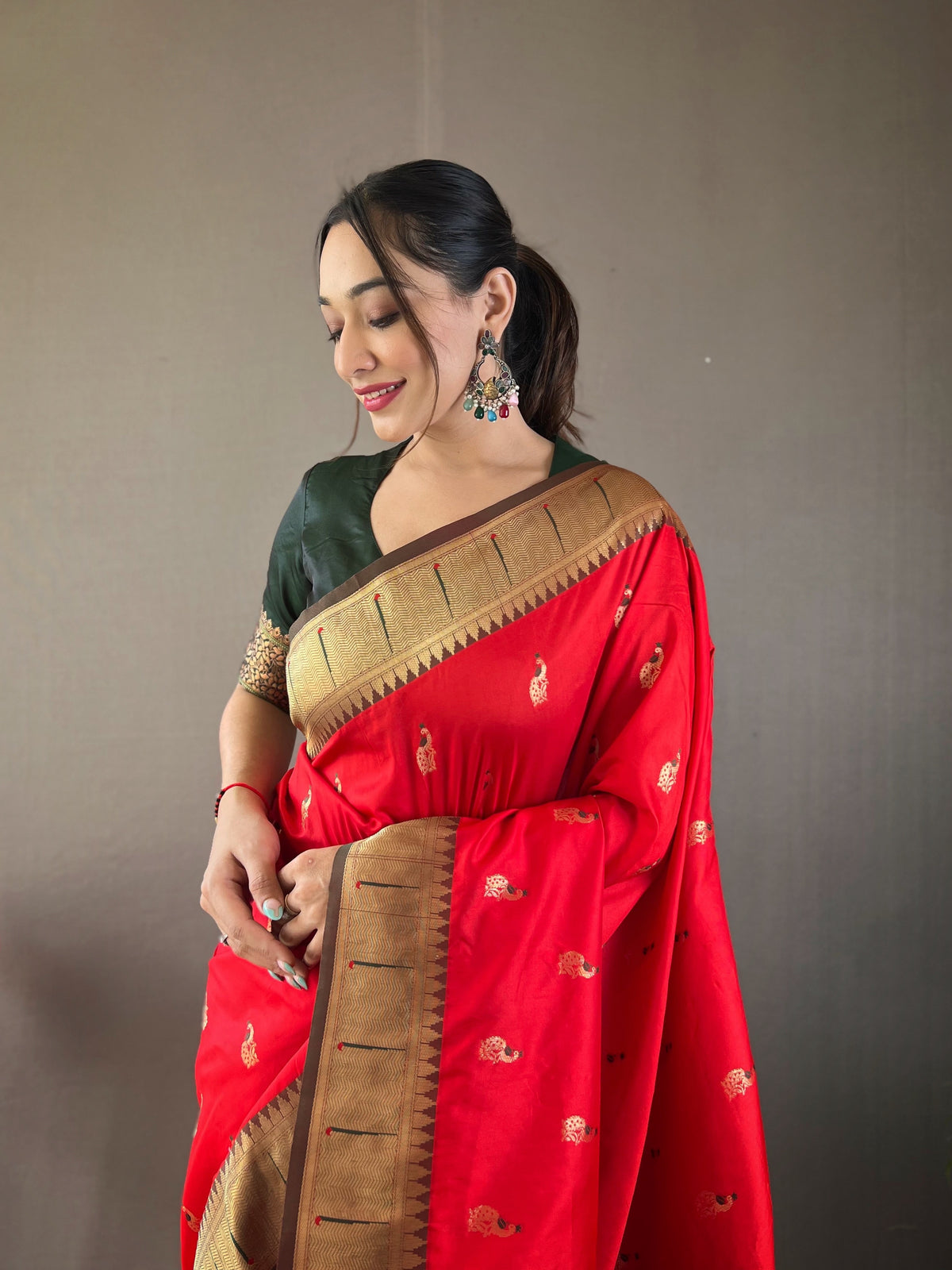 Shahi Zari Pallu Premium Without Border Silk Saree