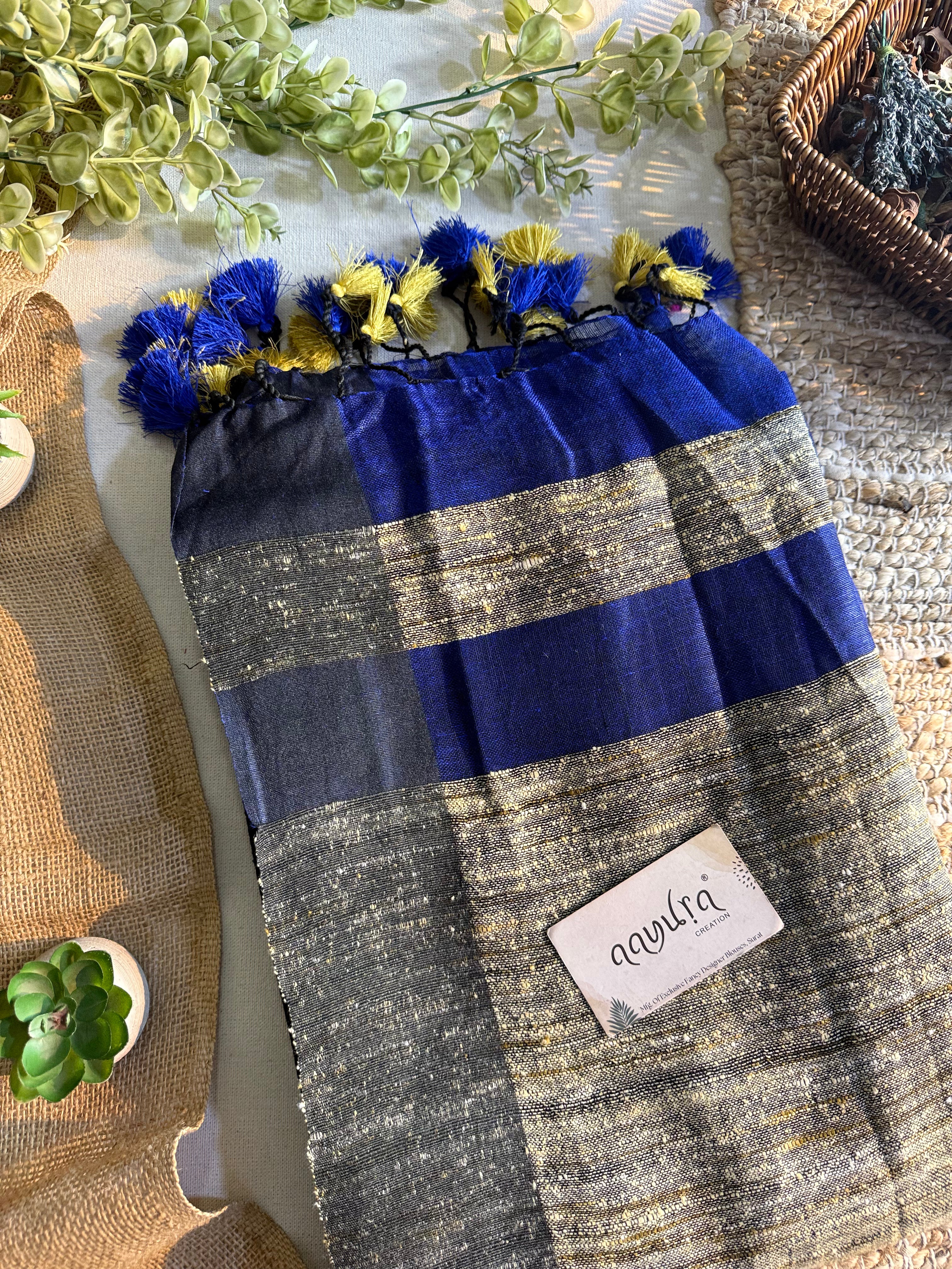 Aarohi Linen Elegance Saree