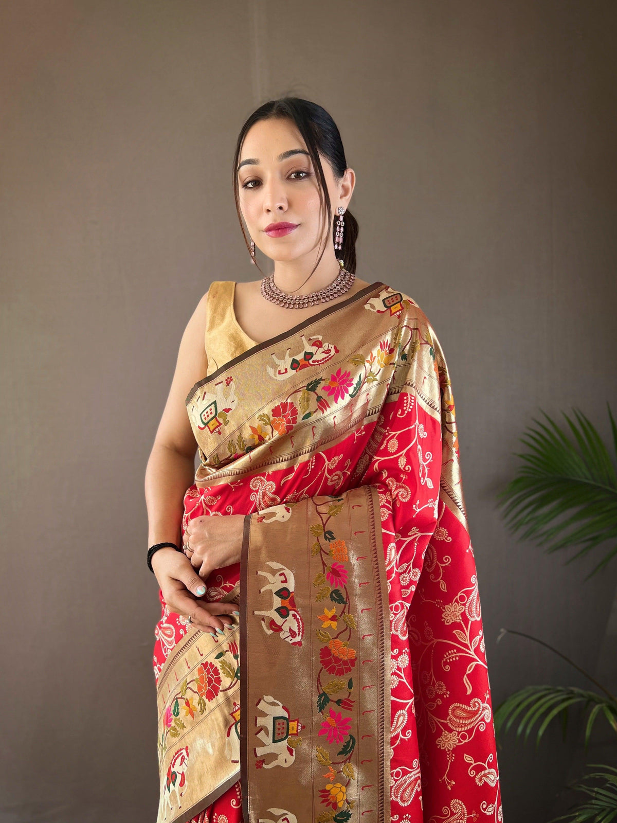 Charvi-Red