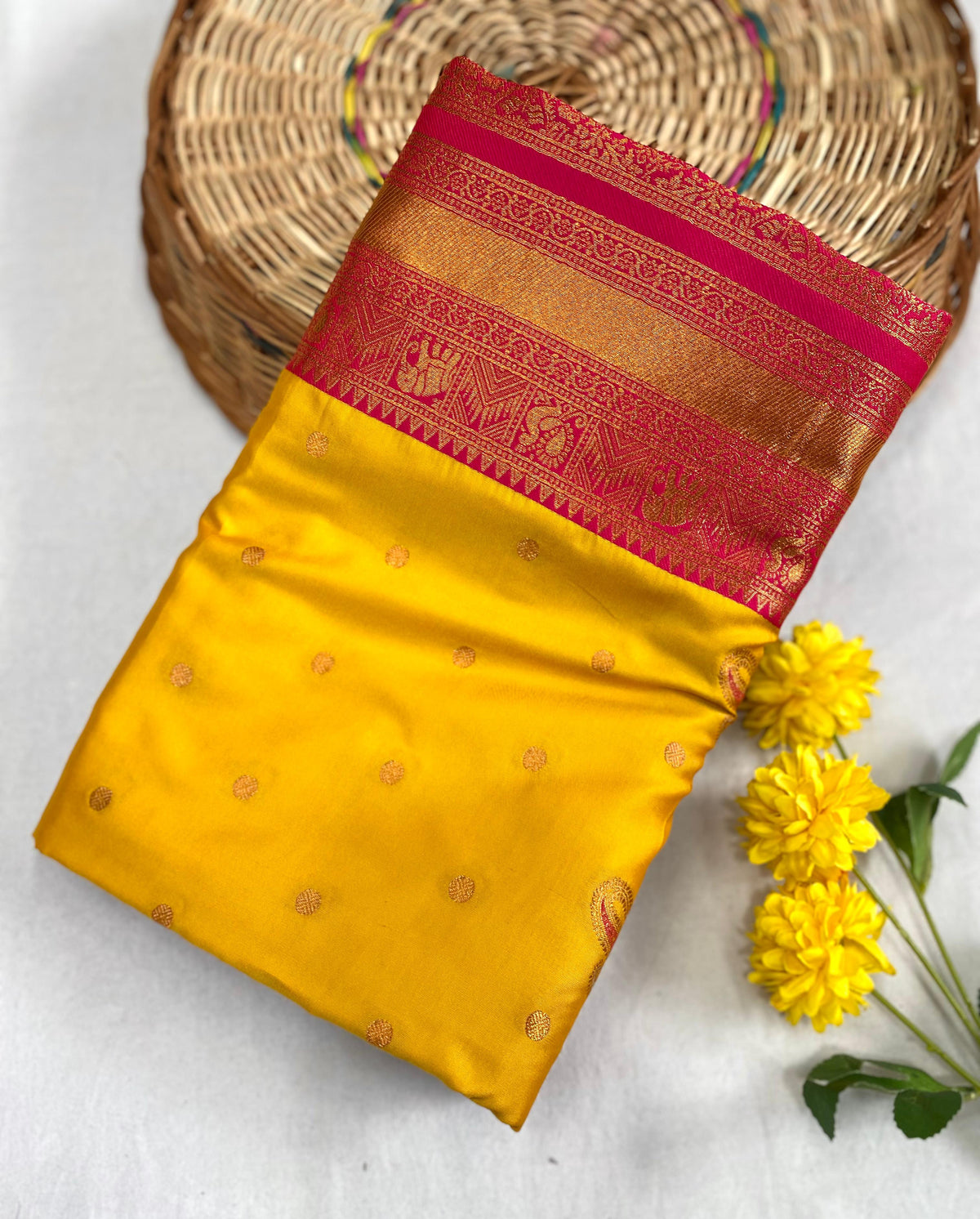 Rajeshwari Pure Paithani Silk Without Border Saree