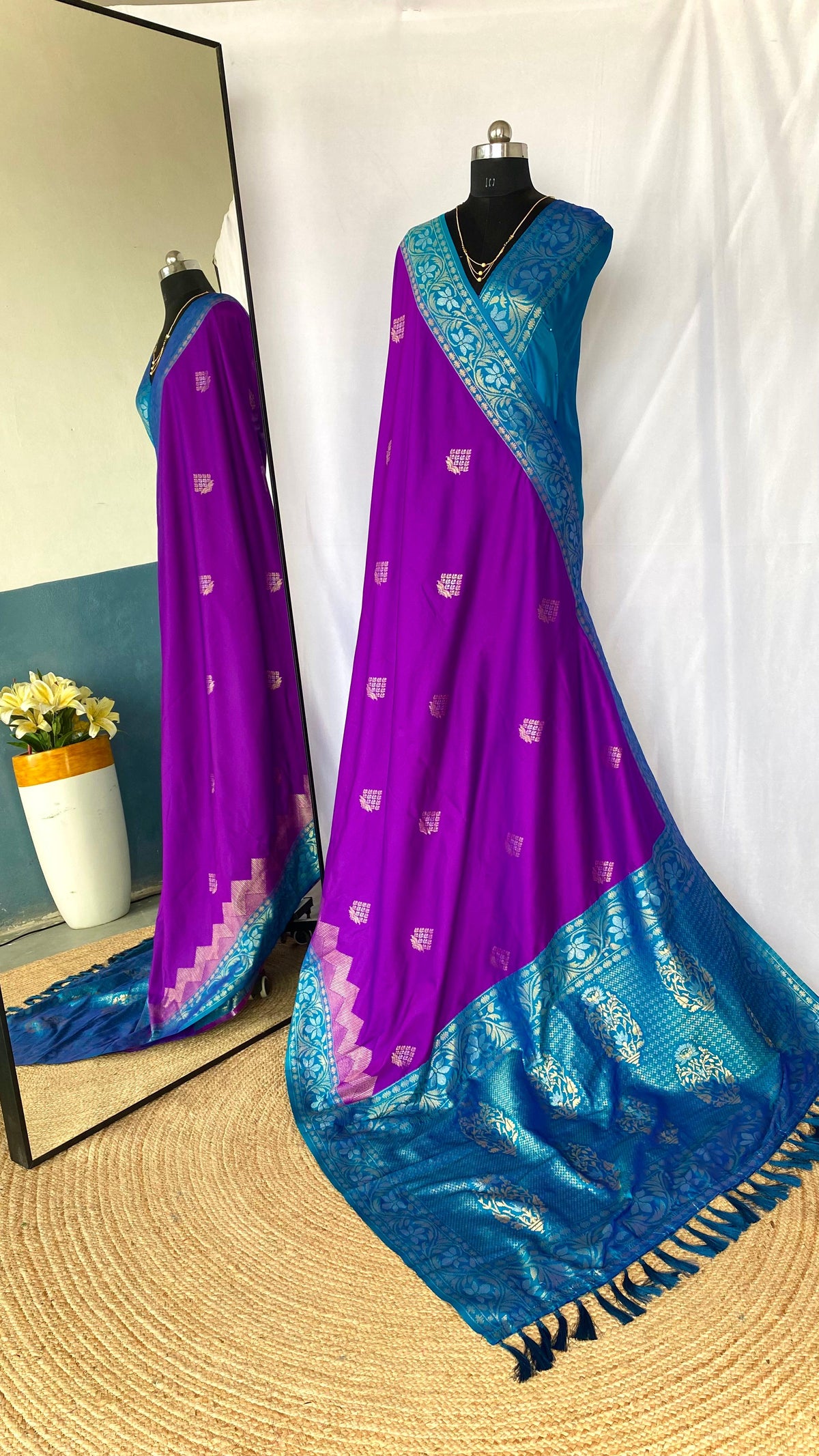 Peshwai Dual Tone With Tessel Silk Saree