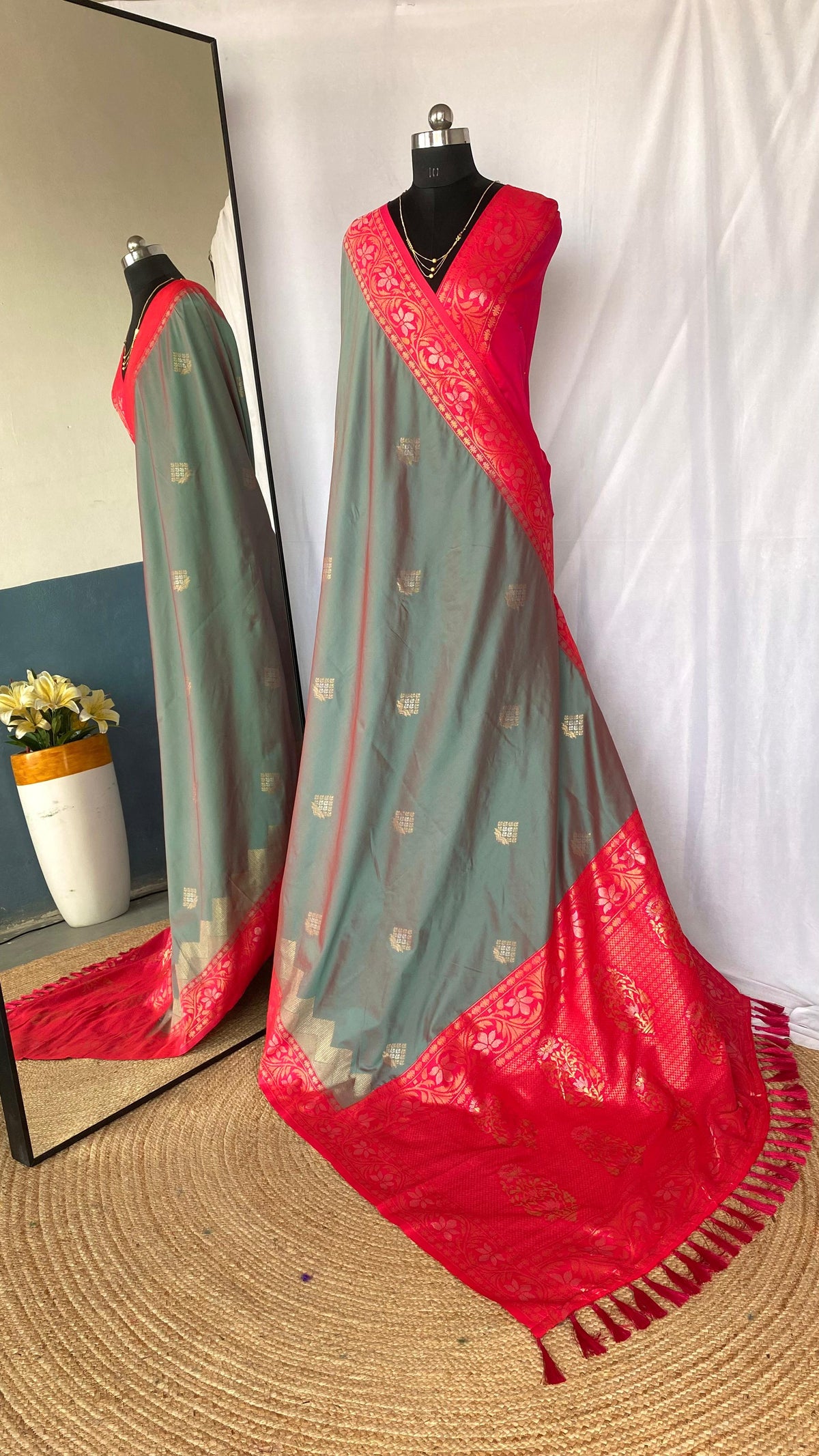 Peshwai Dual Tone With Tessel Silk Saree