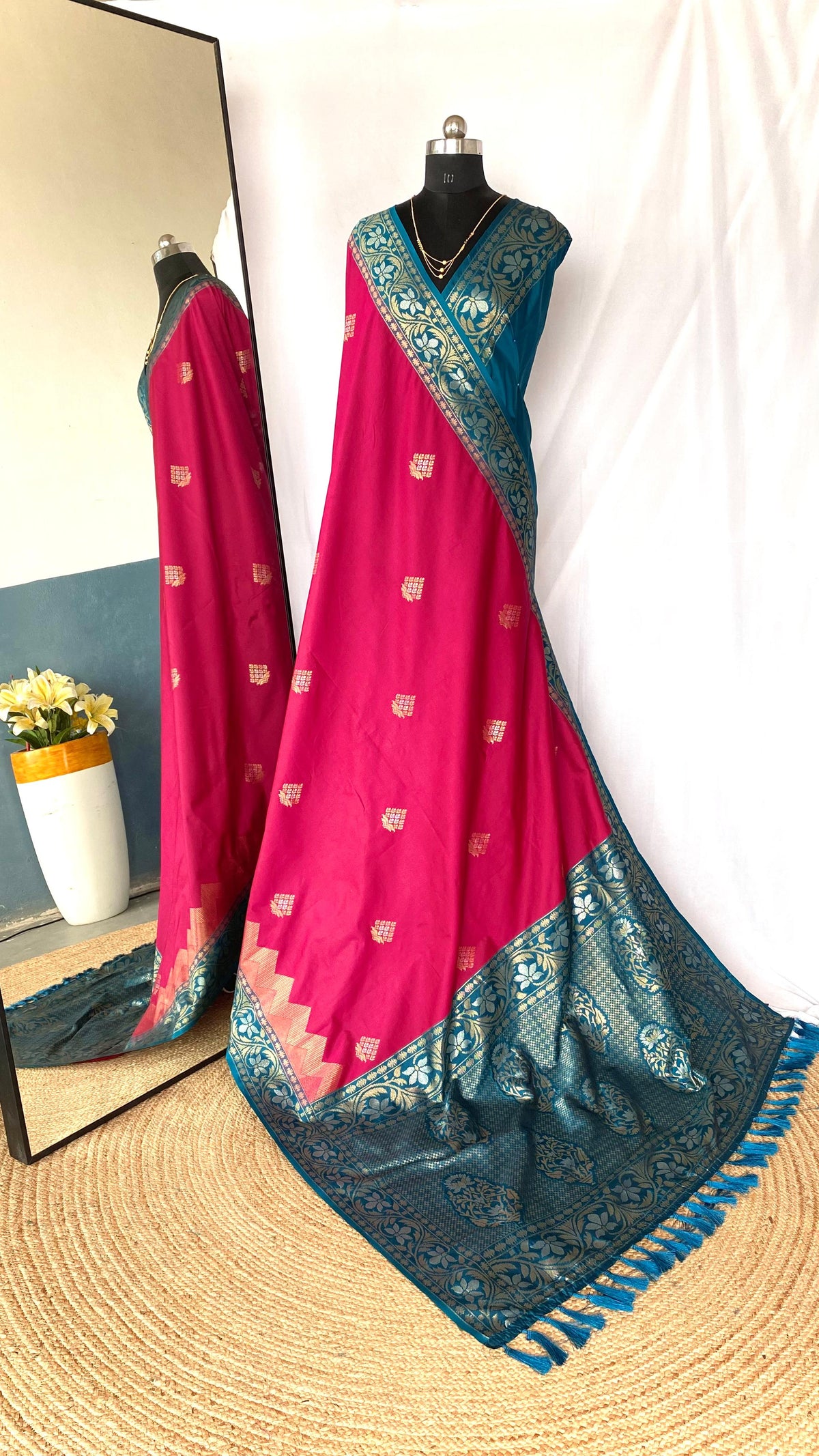 Peshwai Dual Tone With Tessel Silk Saree