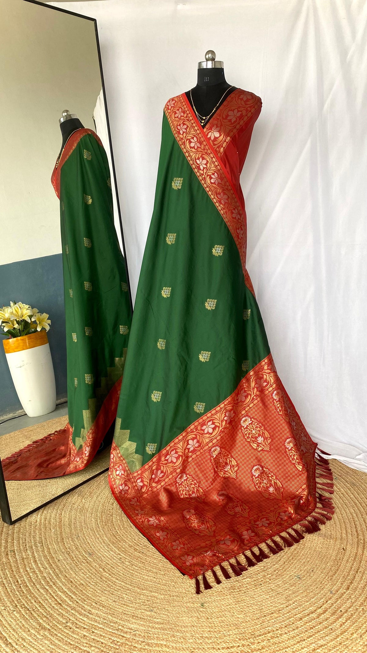Peshwai Dual Tone With Tessel Silk Saree
