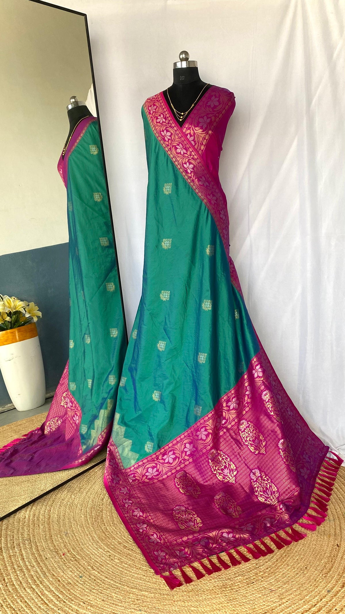 Peshwai Dual Tone With Tessel Silk Saree