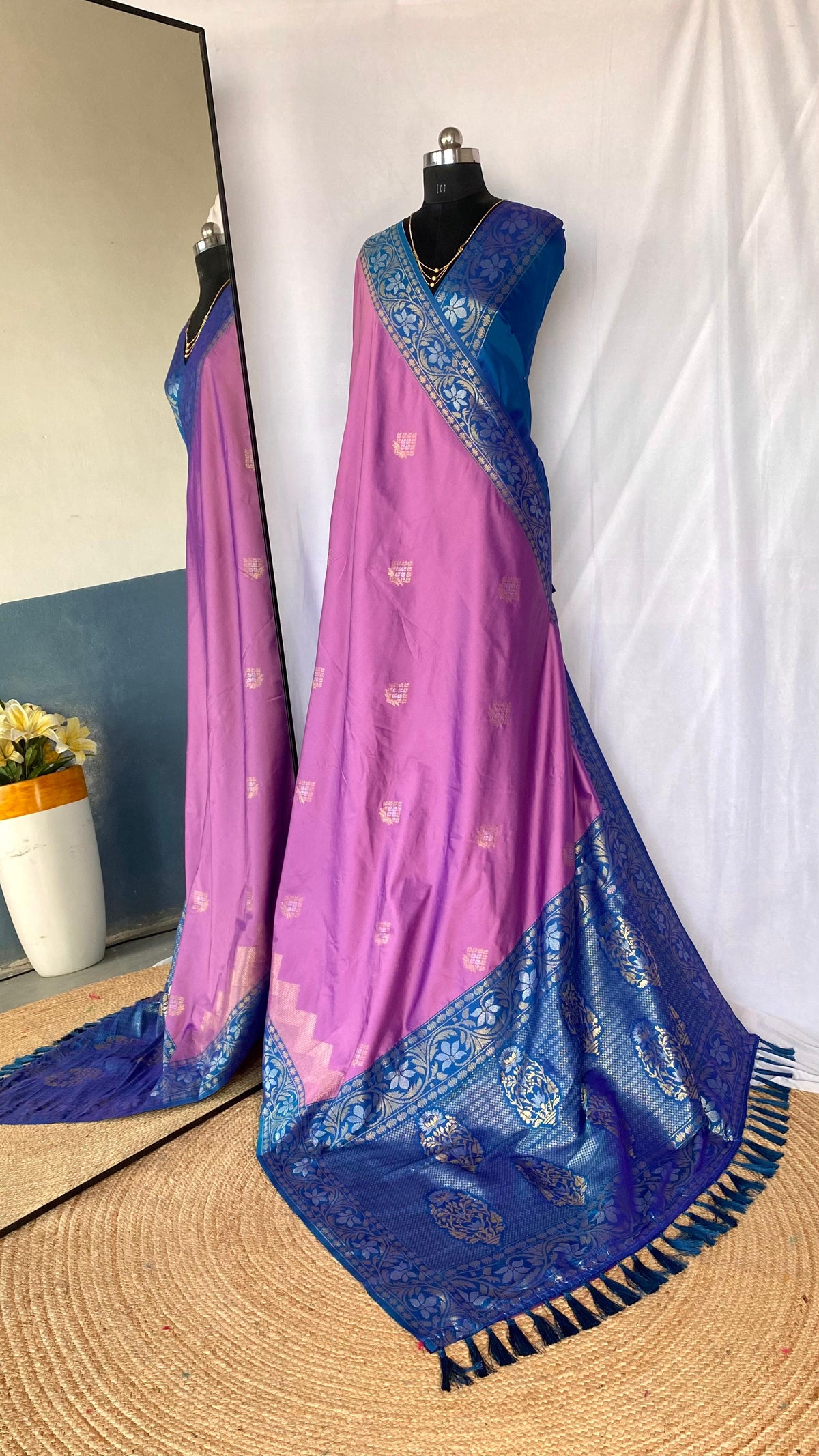 Peshwai Dual Tone With Tessel Silk Saree