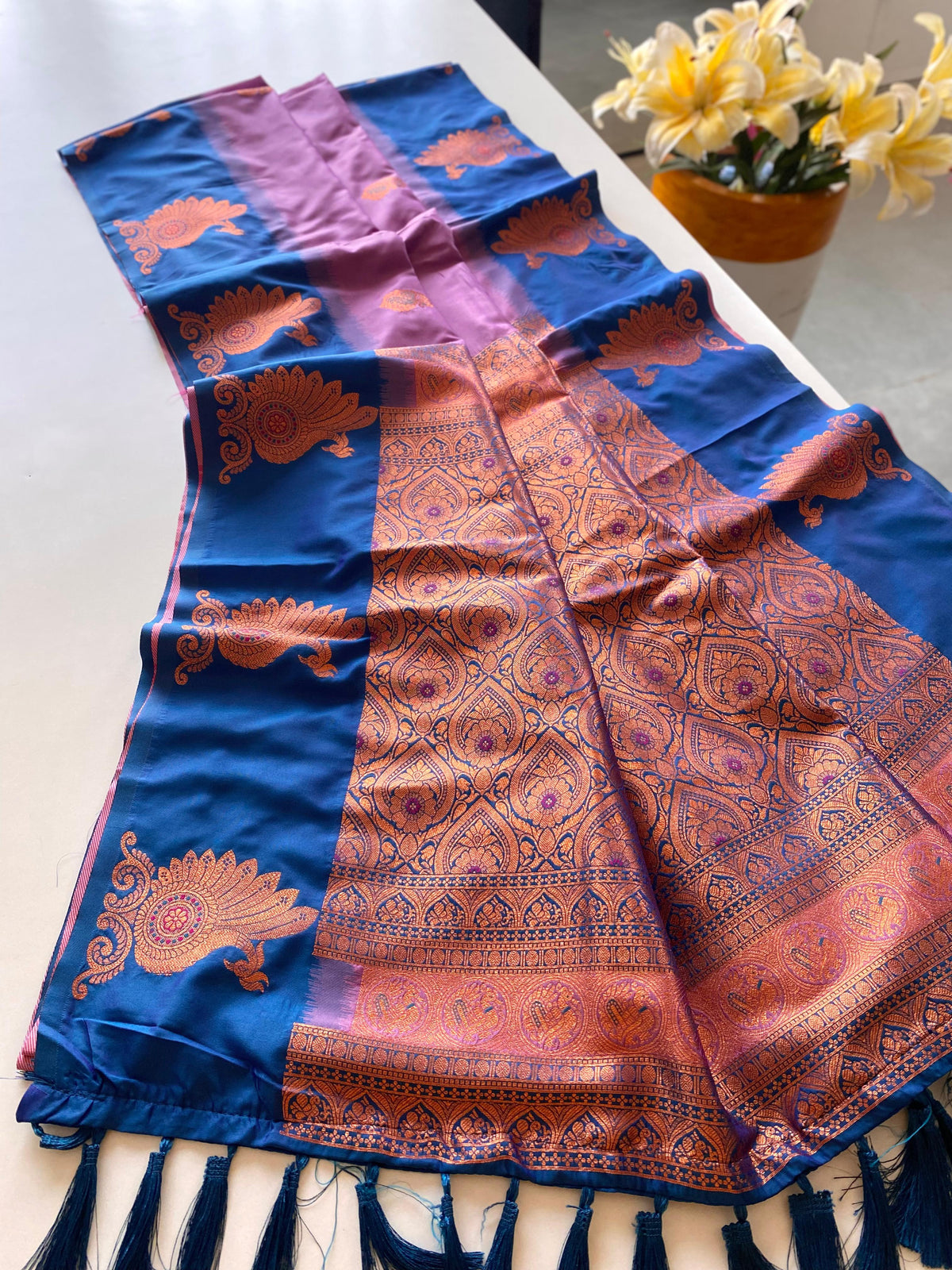 Sharada Dual Tone Silk Saree