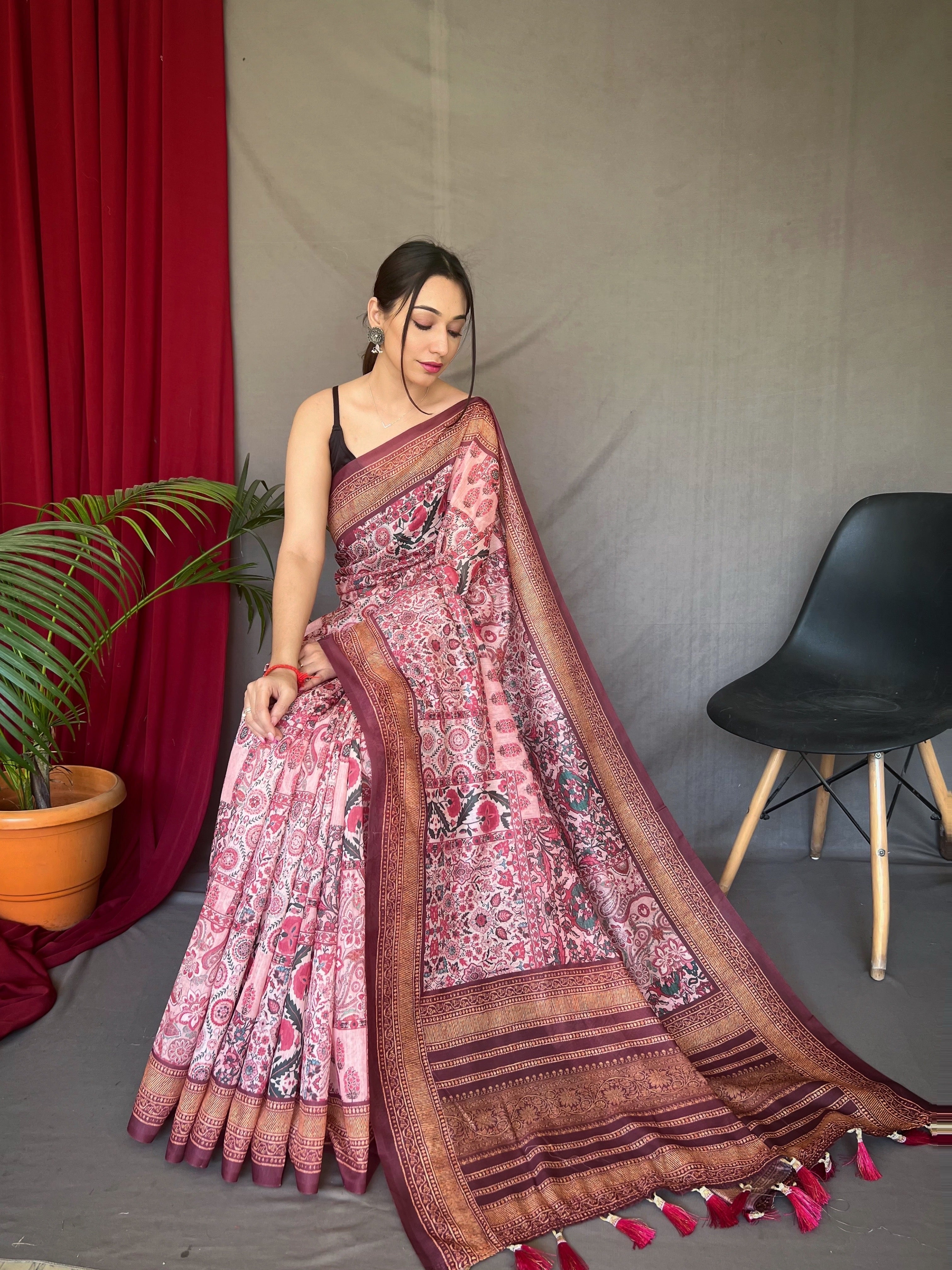 Parineeti-Pink