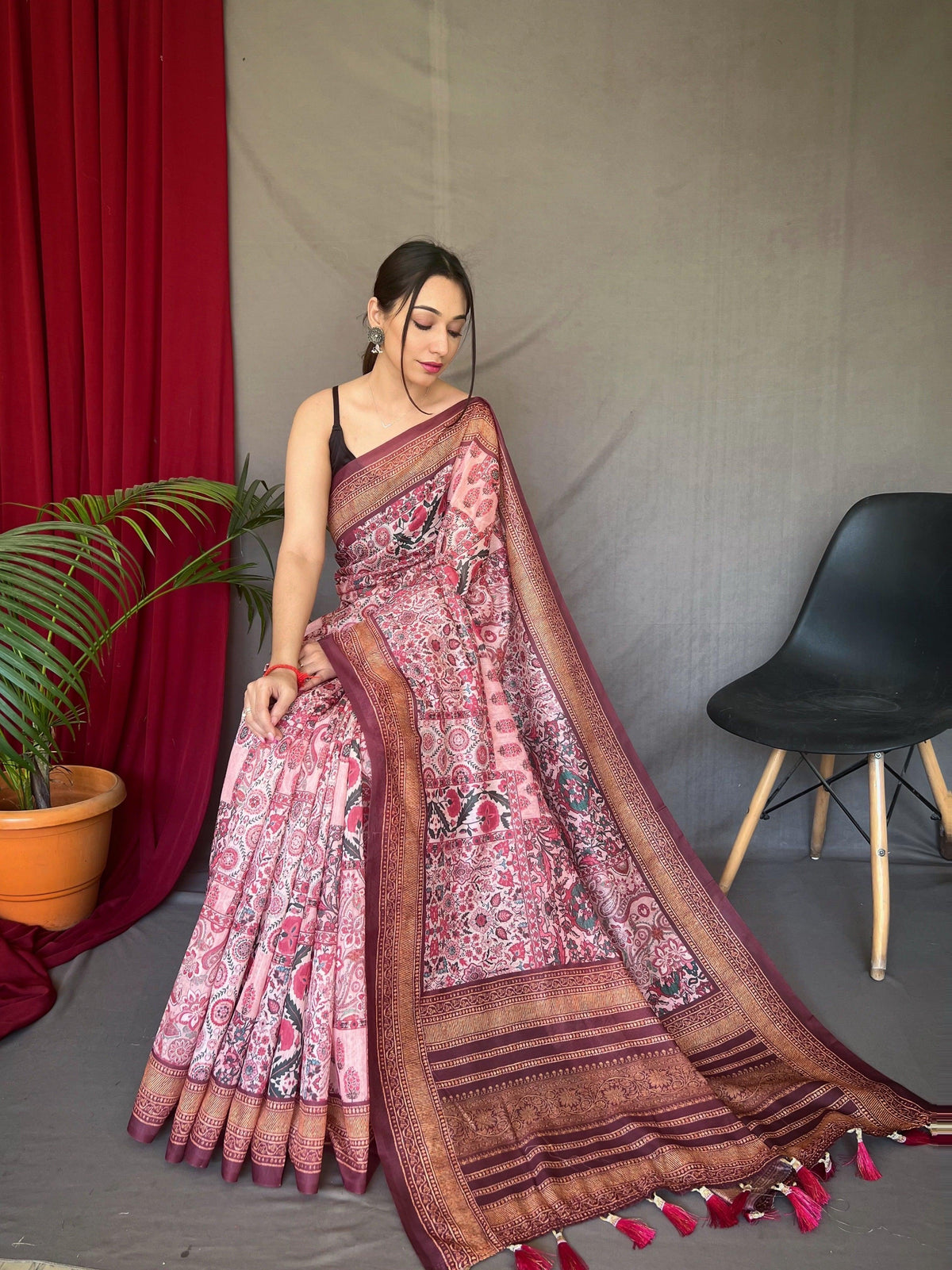 Parineeti-Pink